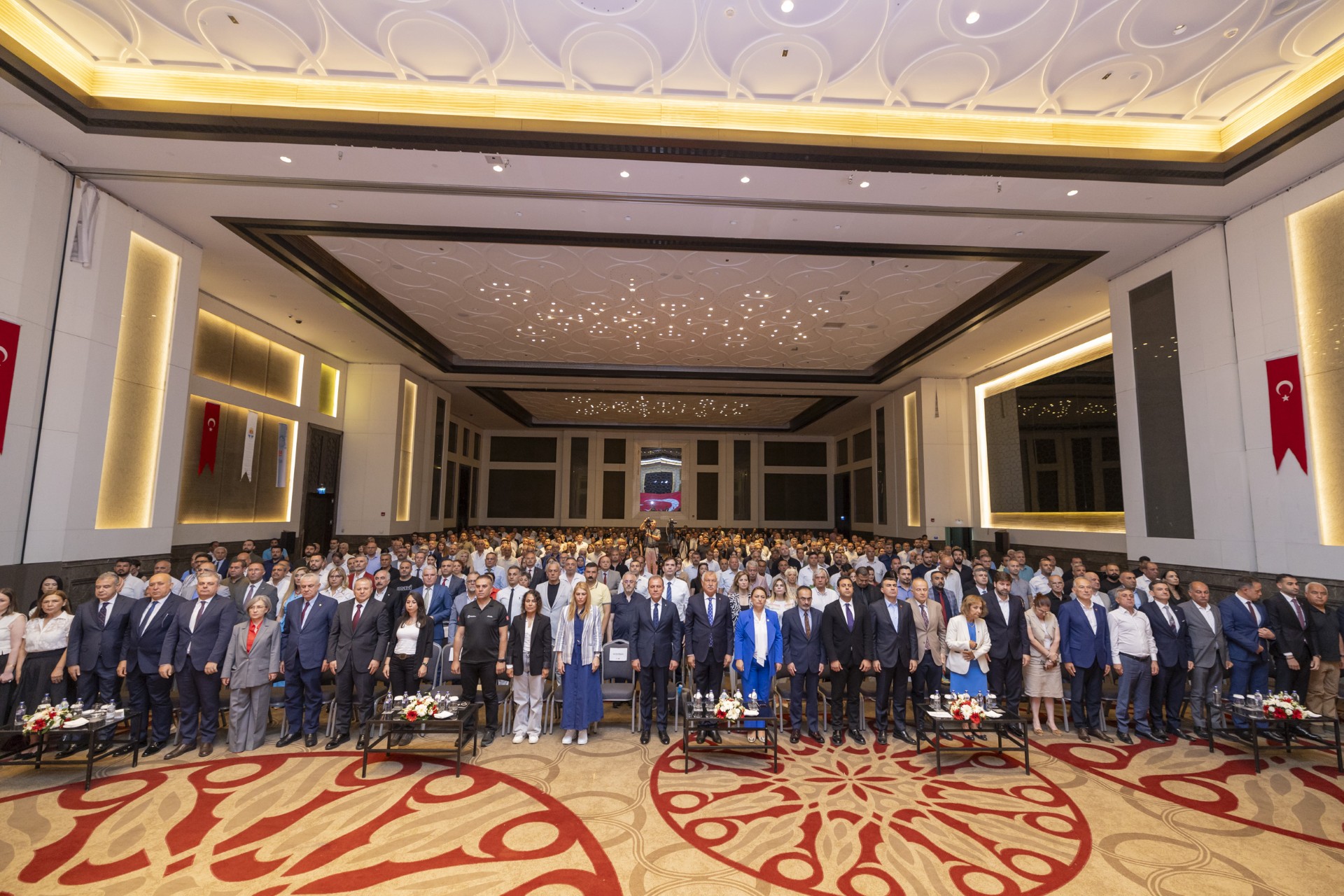 Thumbnail Başkan Seçer, ‘Başka Bi̇r Su Yöneti̇mi̇ Mümkün Panel Ve Semi̇neri̇’ne Katildi (2)