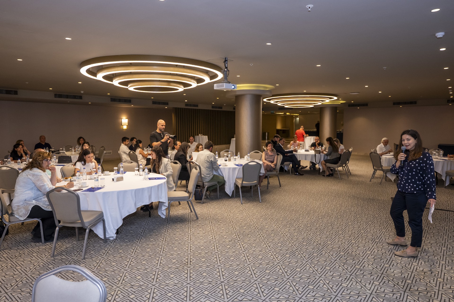 Thumbnail Büyükşehi̇r Ve Tesev’den ‘Veri̇ye Dayali Afet Yöneti̇şi̇mi̇ Eği̇ti̇m Ve Atölye’ Etki̇nli̇ği̇ (1)