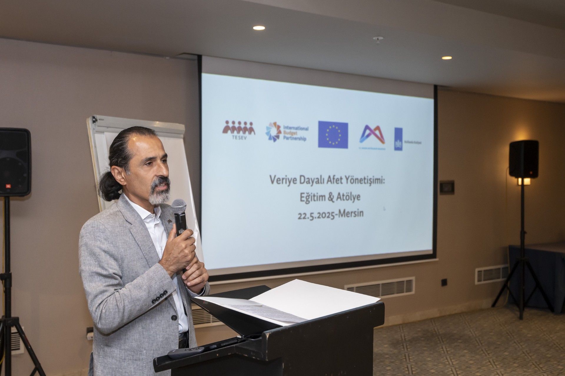 Thumbnail Büyükşehi̇r Ve Tesev’den ‘Veri̇ye Dayali Afet Yöneti̇şi̇mi̇ Eği̇ti̇m Ve Atölye’ Etki̇nli̇ği̇ (2)