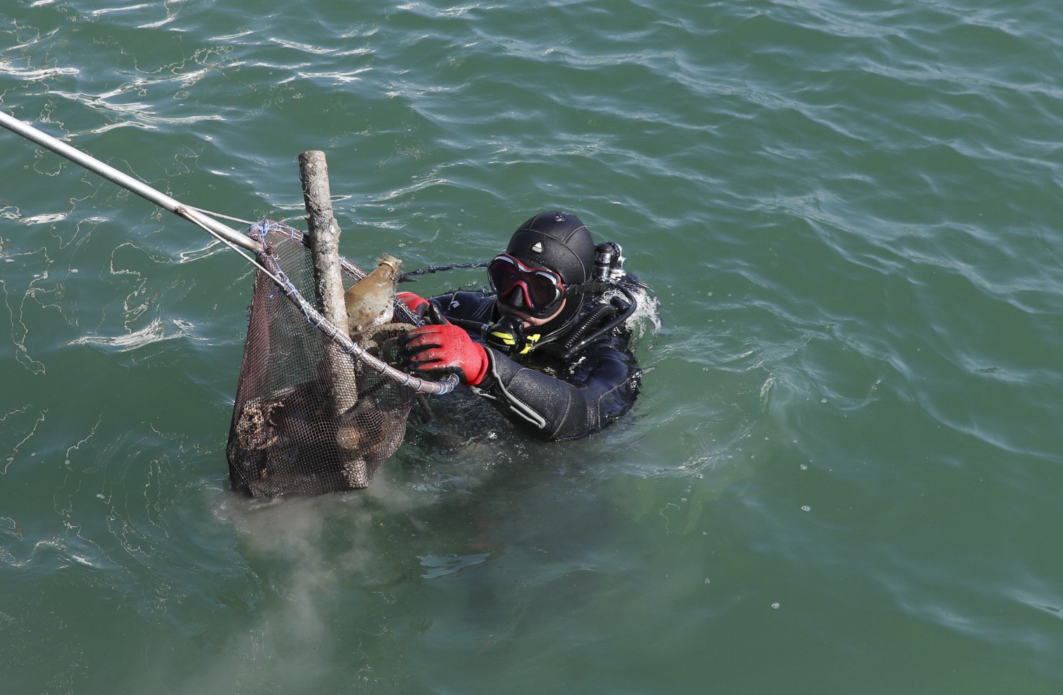 Thumbnail Deni̇zden Çikan Çöpler Farkindaliğa Dönüştü (1)