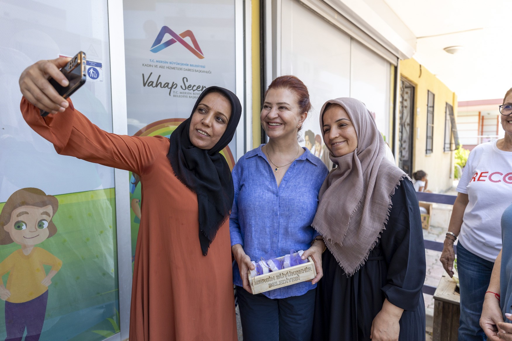 Thumbnail Kadinlar Üretmeye, Mersi̇n Güçlenmeye Devam Edi̇yor (4)