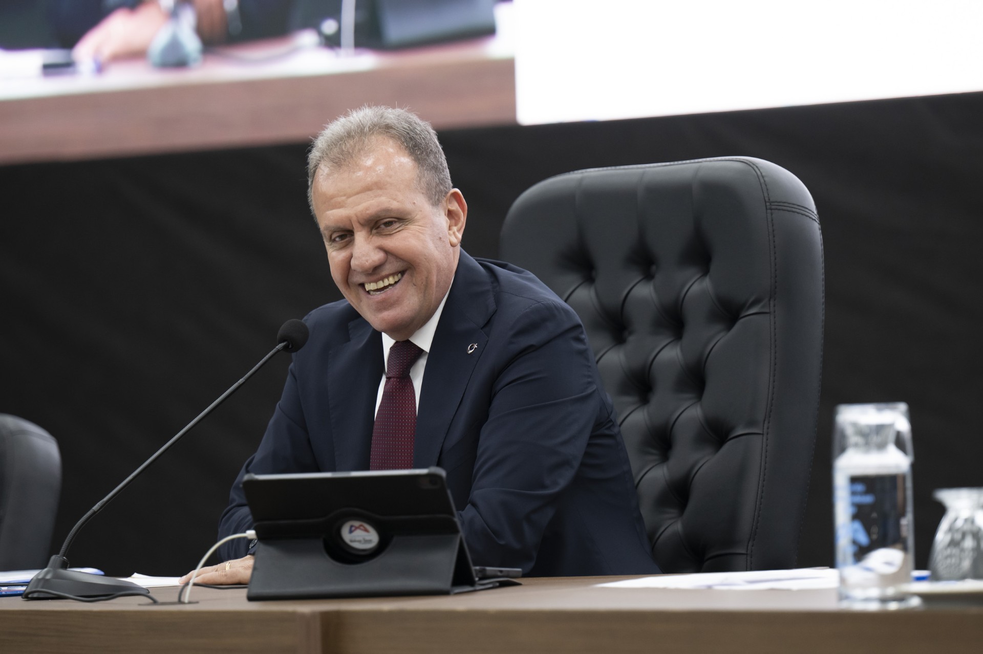 Thumbnail Mersi̇n Büyükşehi̇r Beledi̇ye Mecli̇si̇’ni̇n Hazi̇ran Ayi 2. Bi̇rleşi̇mi̇ Gerçekleşti̇ri̇ldi̇ (4)