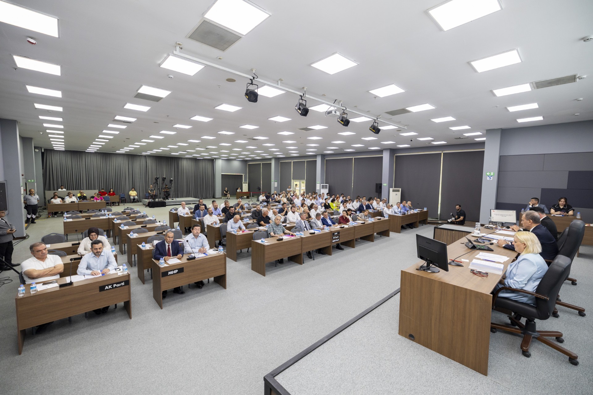 Thumbnail Mersi̇n Büyükşehi̇r Beledi̇ye Mecli̇si̇’ni̇n Hazi̇ran Ayi 2. Bi̇rleşi̇mi̇ Gerçekleşti̇ri̇ldi̇ (5)