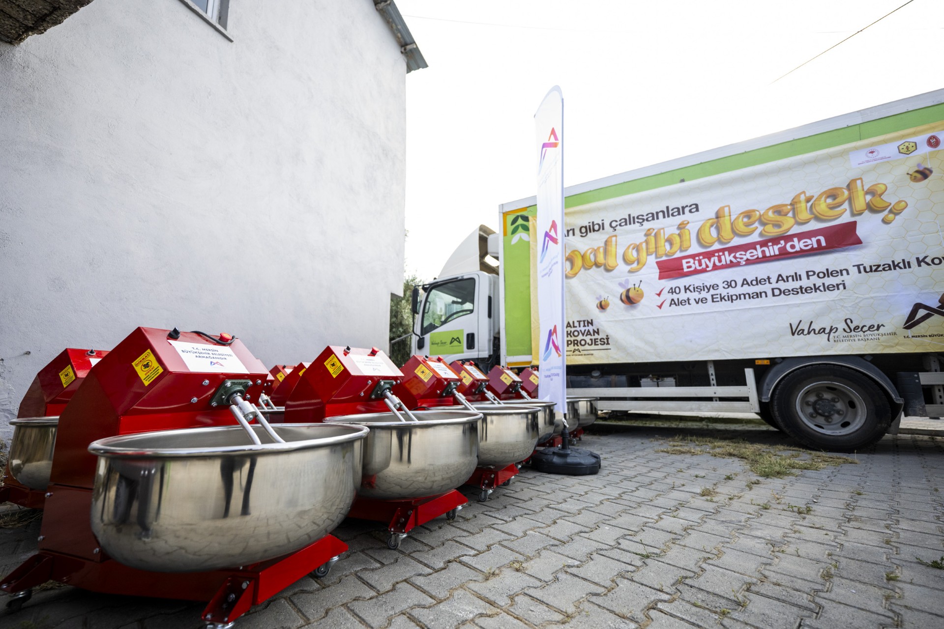 Thumbnail Mersi̇n Büyükşehi̇r’i̇n Tarima Desteği̇ Tam Gaz Devam Edi̇yor (17)