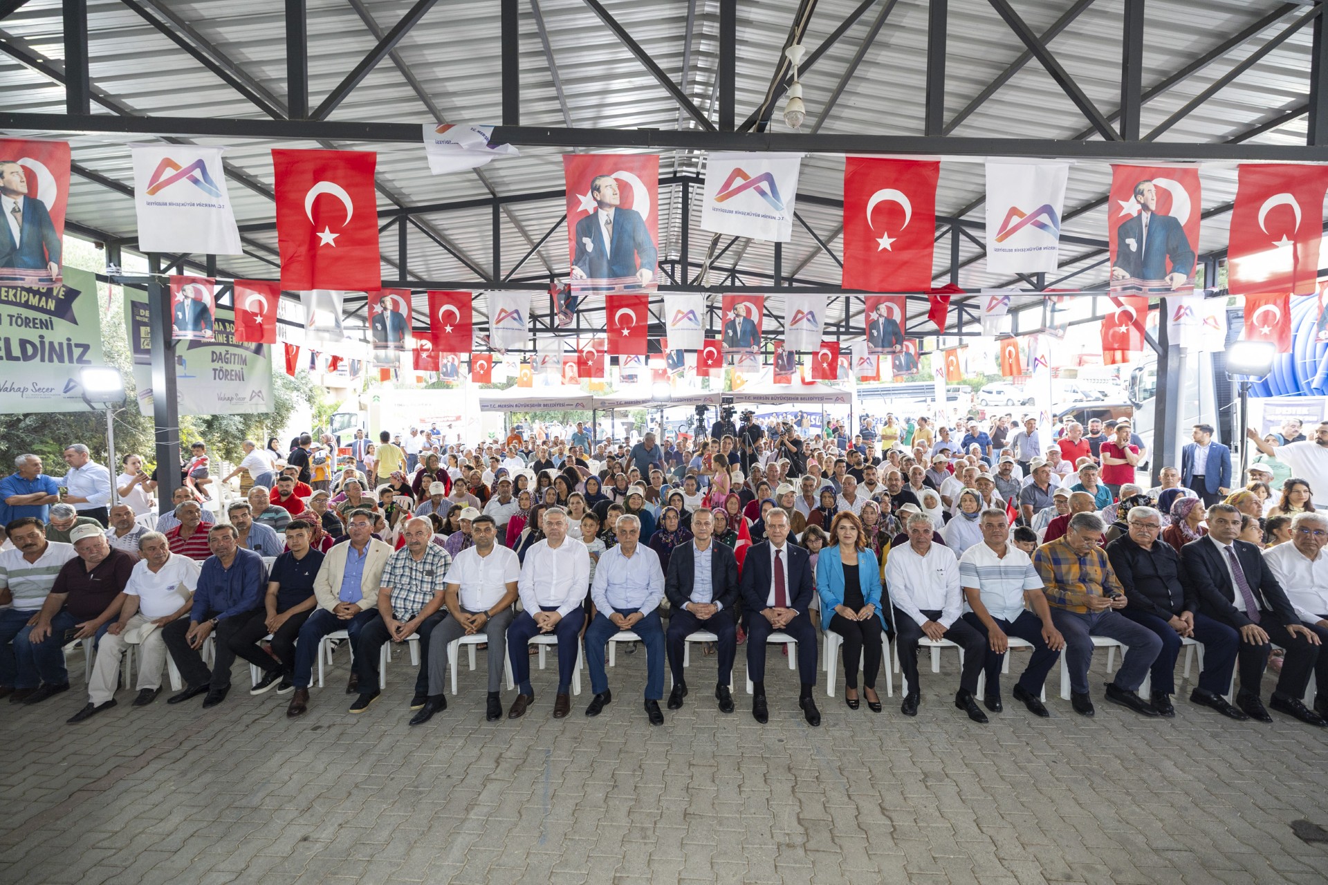 Thumbnail Mersi̇n Büyükşehi̇r’i̇n Tarima Desteği̇ Tam Gaz Devam Edi̇yor (3)