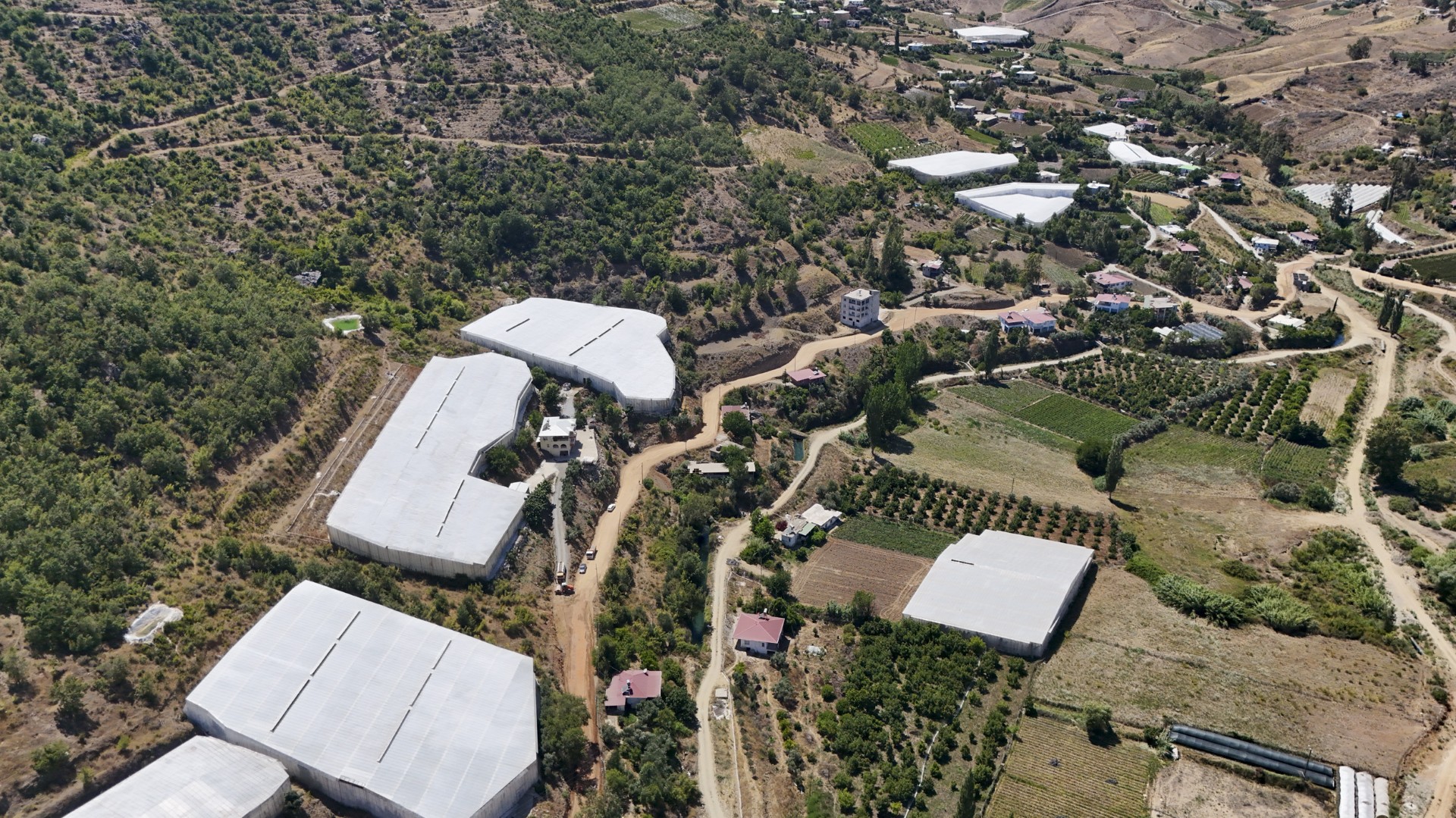 Thumbnail Anamur Gercebahşi̇ş’i̇n Yol Çi̇lesi̇ Büyükşehi̇r’le Sona Erdi̇ (1)