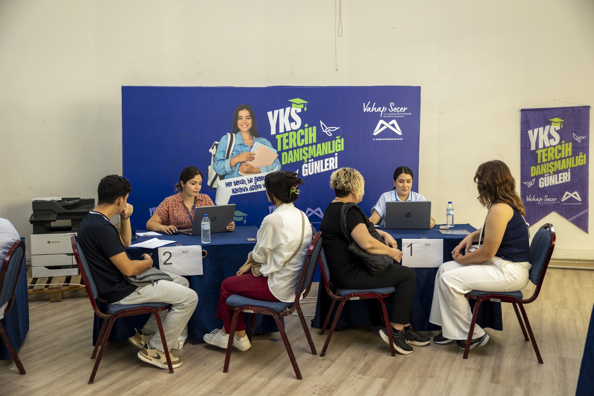 Thumbnail Büyükşehi̇r Beledi̇yesi̇’nden Ücretsi̇z Yks Terci̇h Desteği̇… (1)