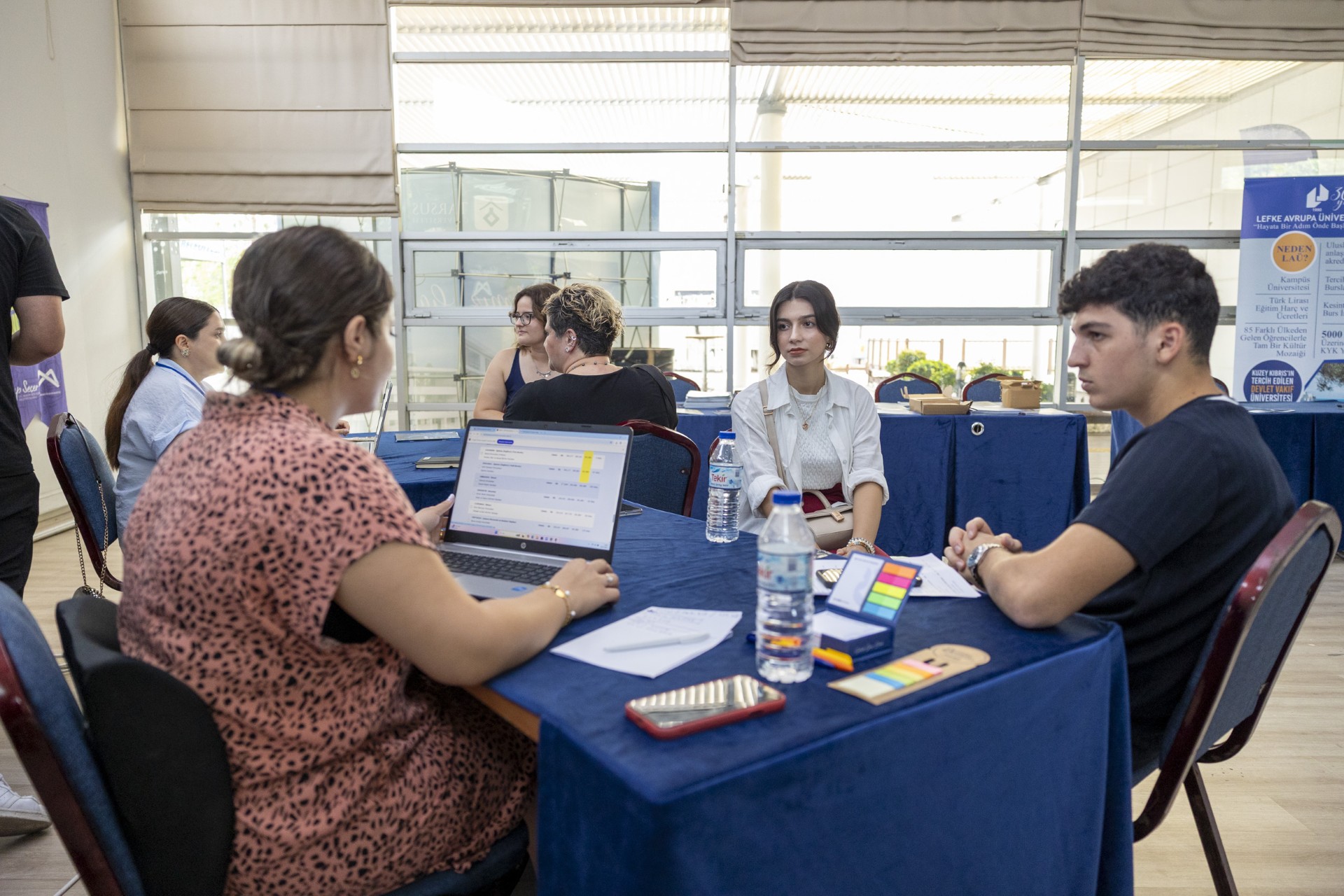 Thumbnail Büyükşehi̇r Beledi̇yesi̇’nden Ücretsi̇z Yks Terci̇h Desteği̇… (4)