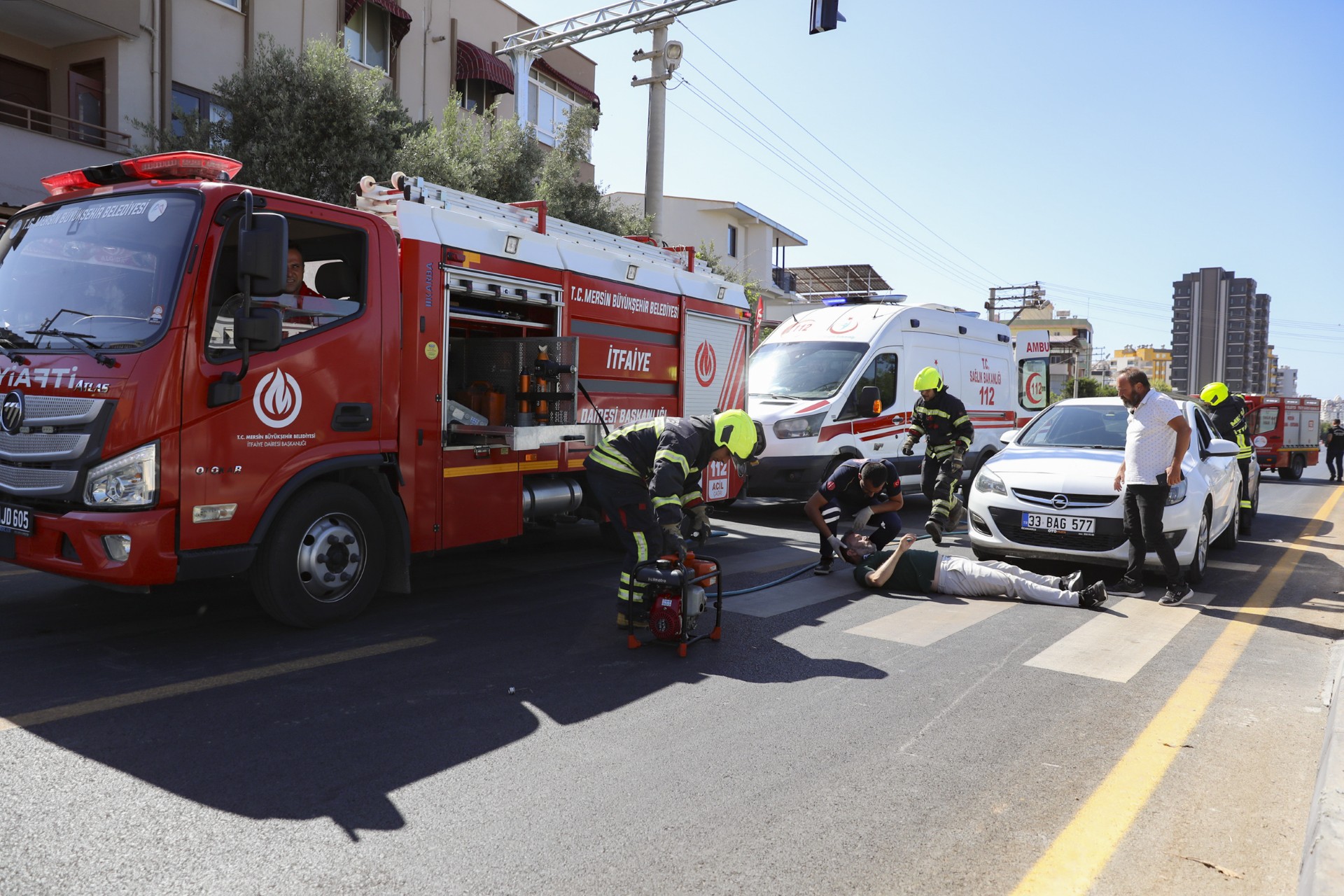 Thumbnail Büyükşehi̇r Eki̇pleri̇ Trafi̇k Güvenli̇ği̇ İçi̇n Sahadaydi (4)