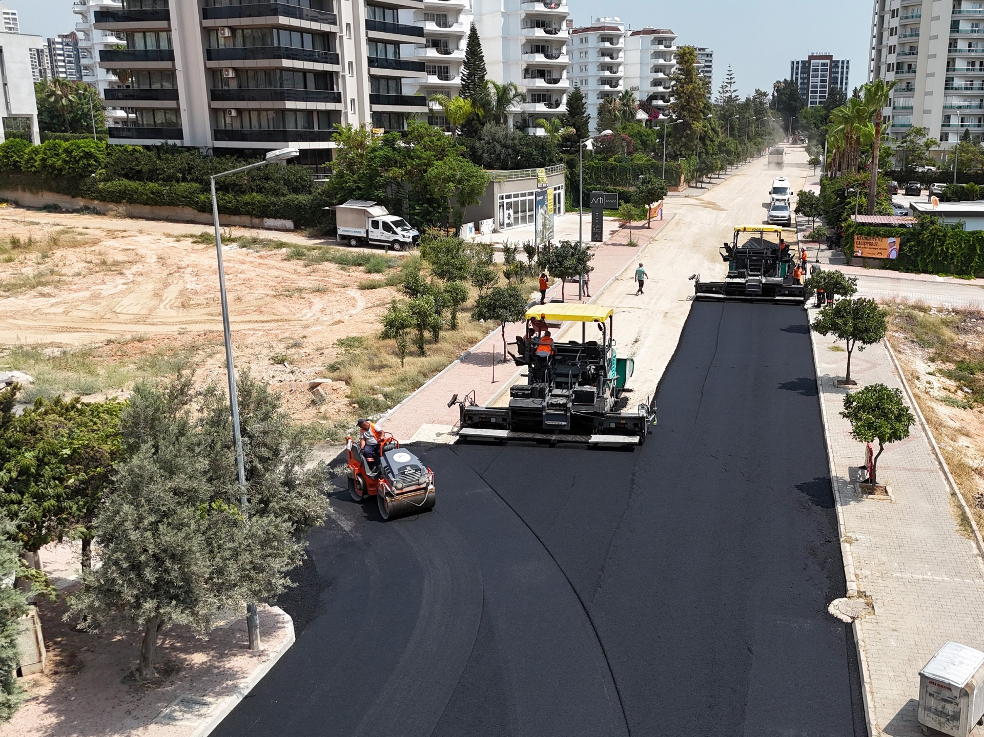 Thumbnail Büyükşehi̇r’le Yollar Daha Güvenli̇ Ve Konforlu (4)