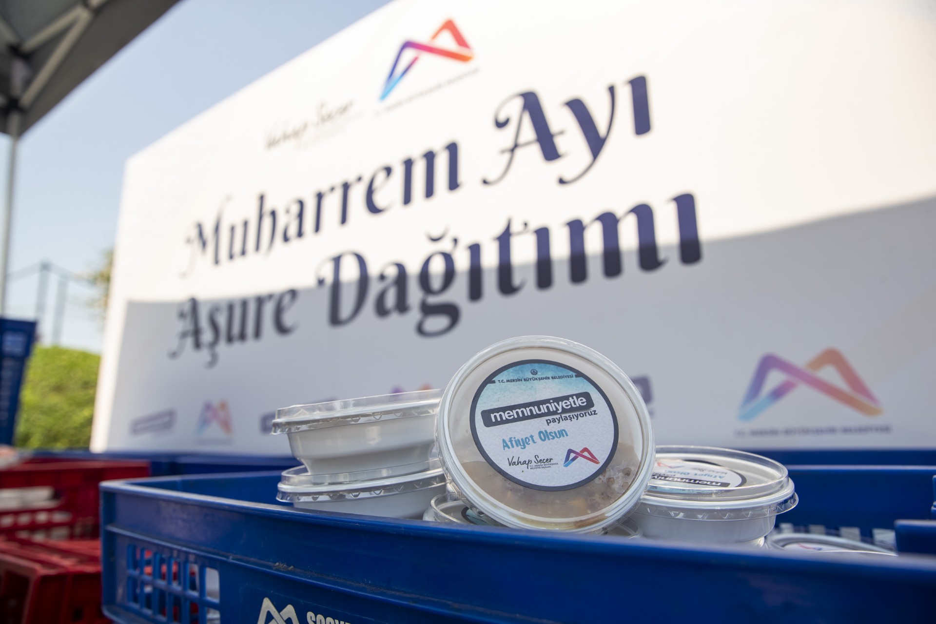 Thumbnail Mersi̇n Büyükşehi̇r Beledi̇yesi̇’nden 20 Bi̇n Ki̇şi̇ye Aşure İkrami (4)