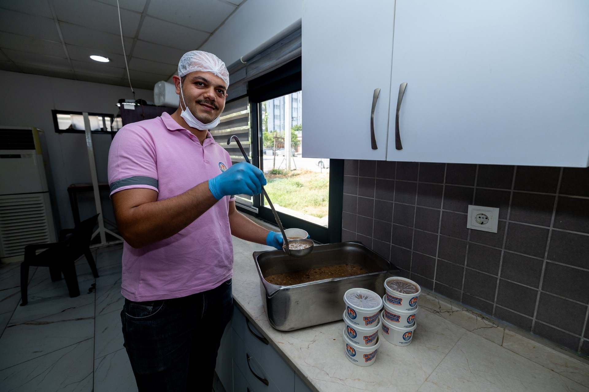 Thumbnail Mezi̇tli̇ Beledi̇yesi̇’nden Muharrem Ayi’nda Aşure İkrami (2)