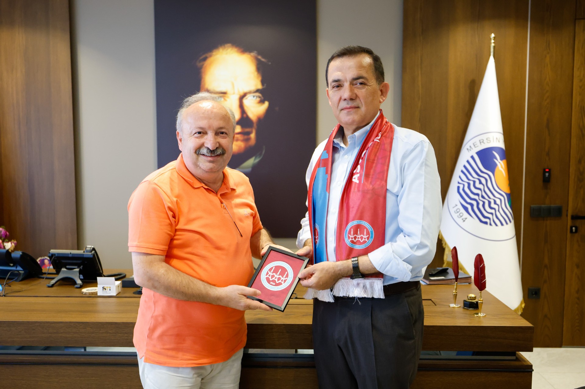 Thumbnail Paris Trabzonlular Derneğinden Başkan Abdullah Özyiğit’e Teşekkür Ziyareti (3)