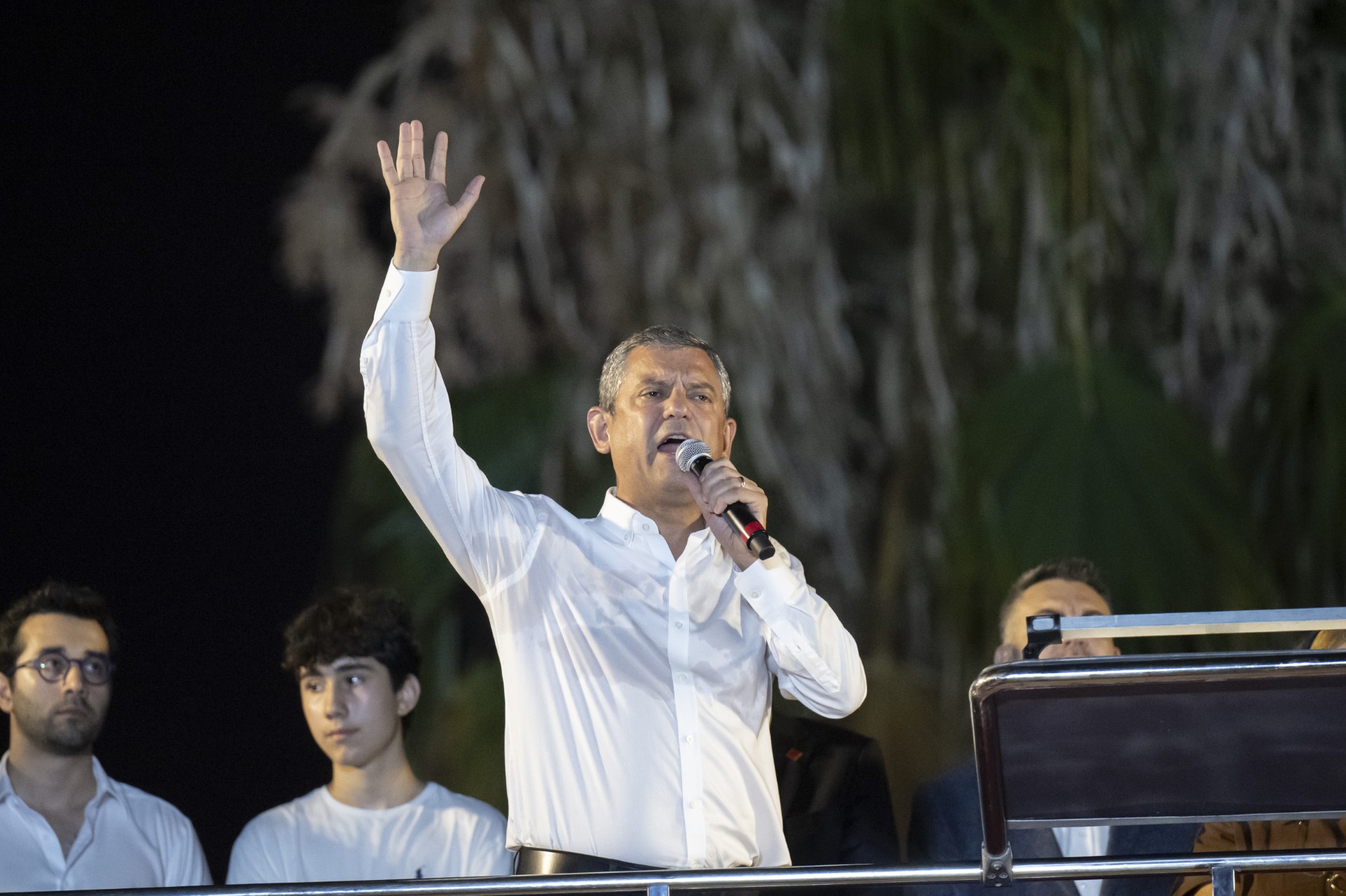 Thumbnail Seçer “Bu Mücadele Demokrasi̇ Mücadelesi̇ (1)