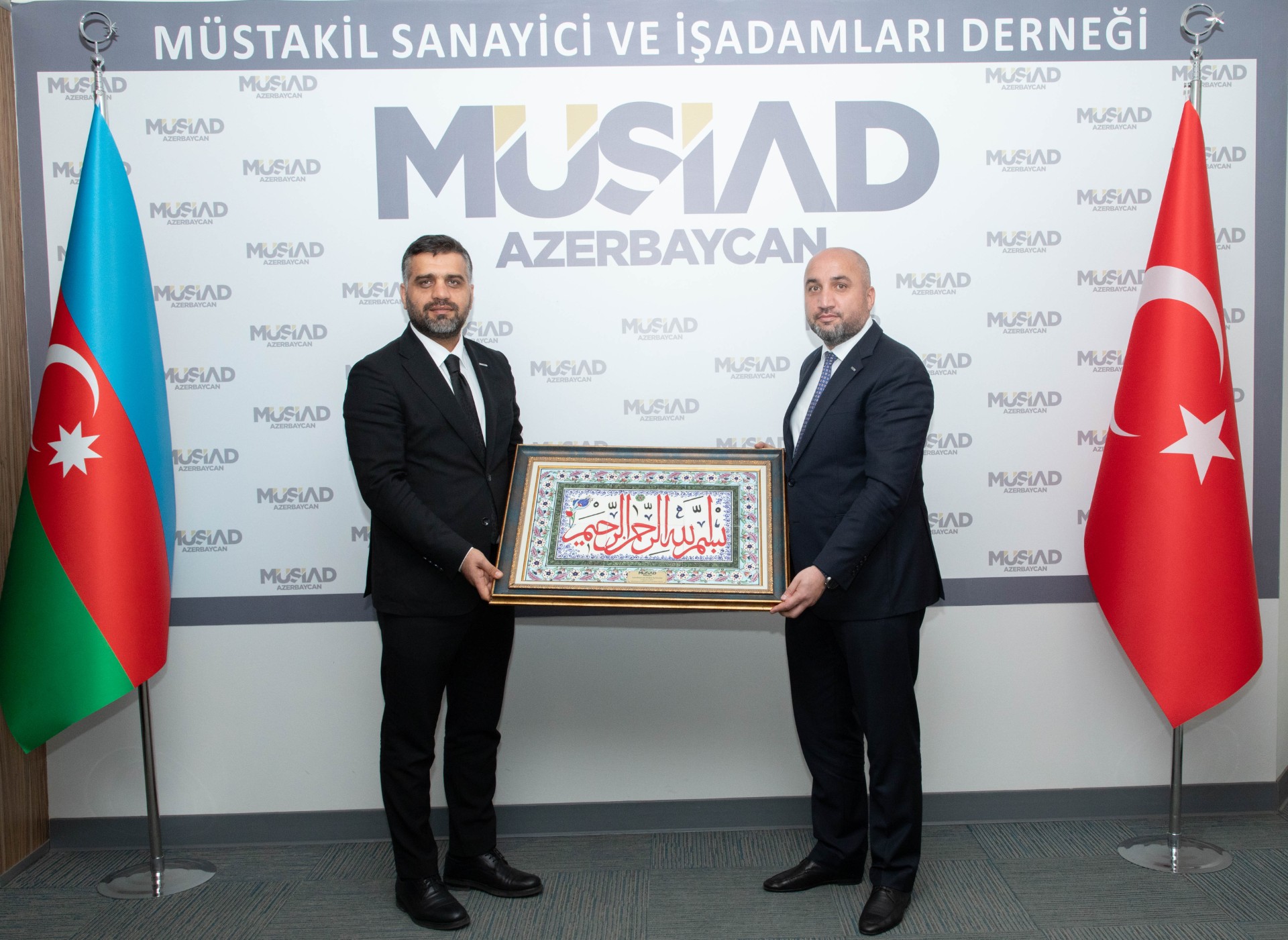 Thumbnail Kayan “Kardeşli̇k Bağlarimizi Yatirima Dönüştüreceği̇z” (3)