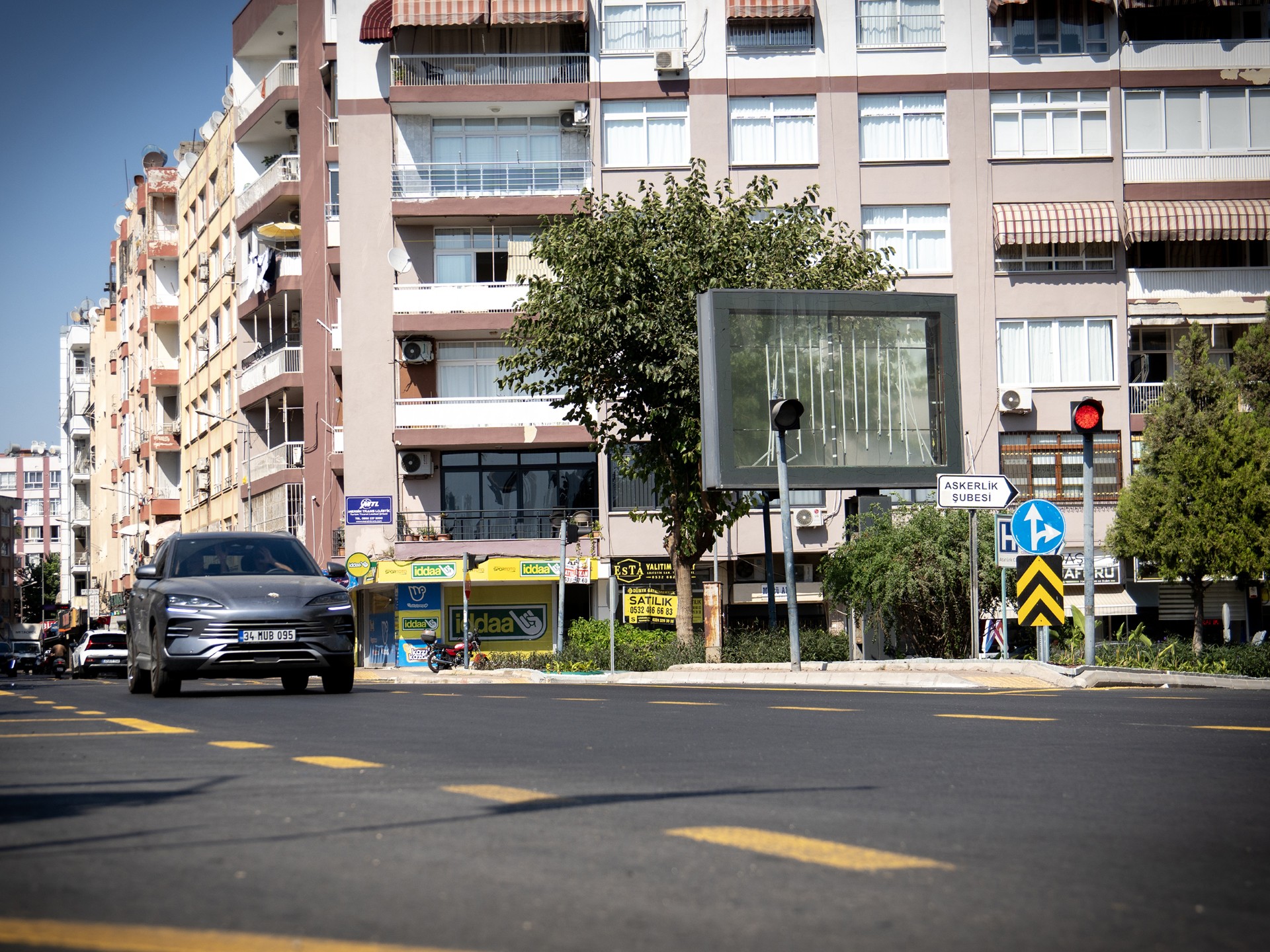 Thumbnail Mersi̇n Büyükşehi̇r’den Si̇li̇fke Caddesi̇’ne Modern Dokunuş (4)