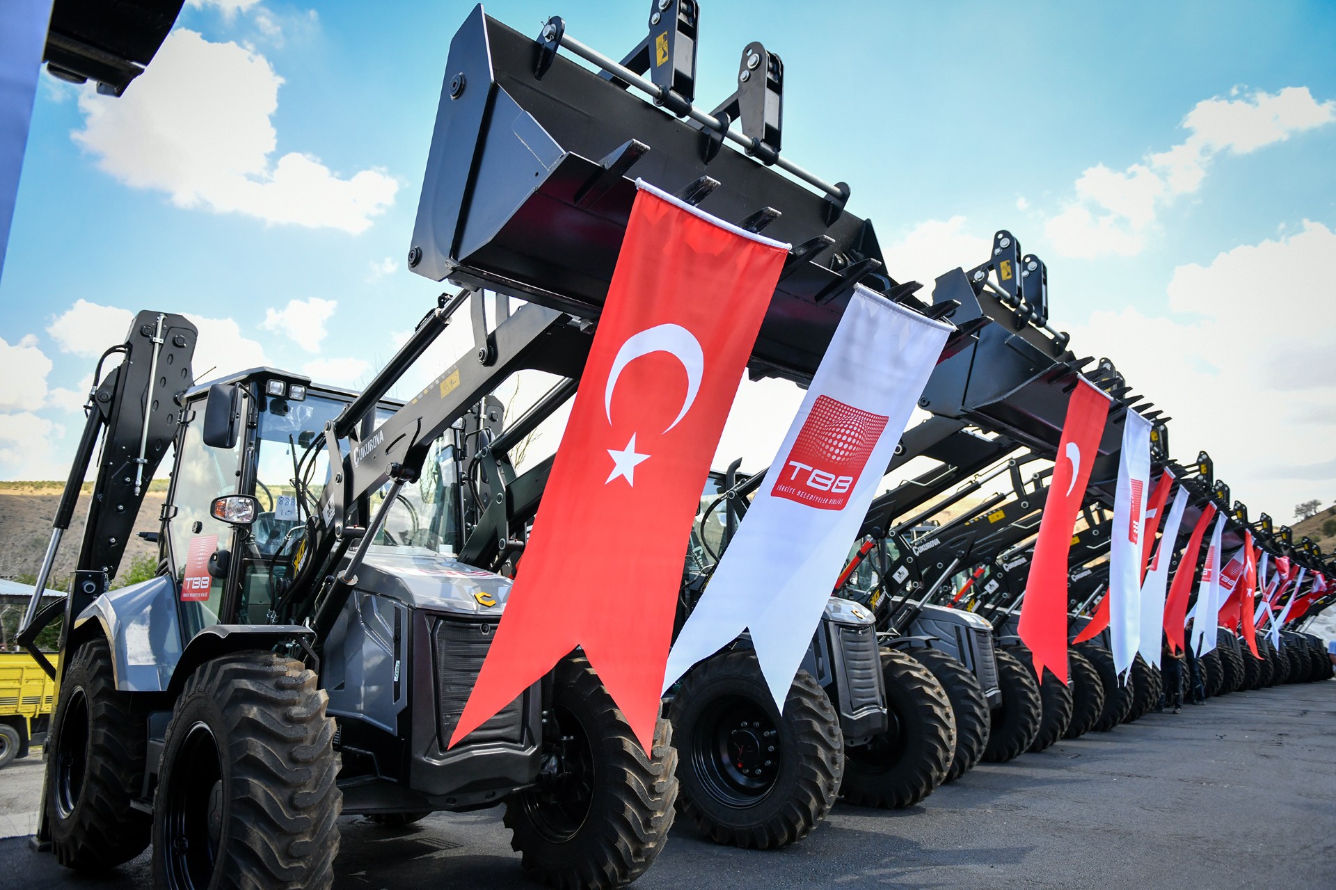 Thumbnail Seçer “Başkanlarimizin Yeri̇ Si̇li̇vri̇ Zi̇ndanlari Deği̇l, Halkin Yanidir” (6)