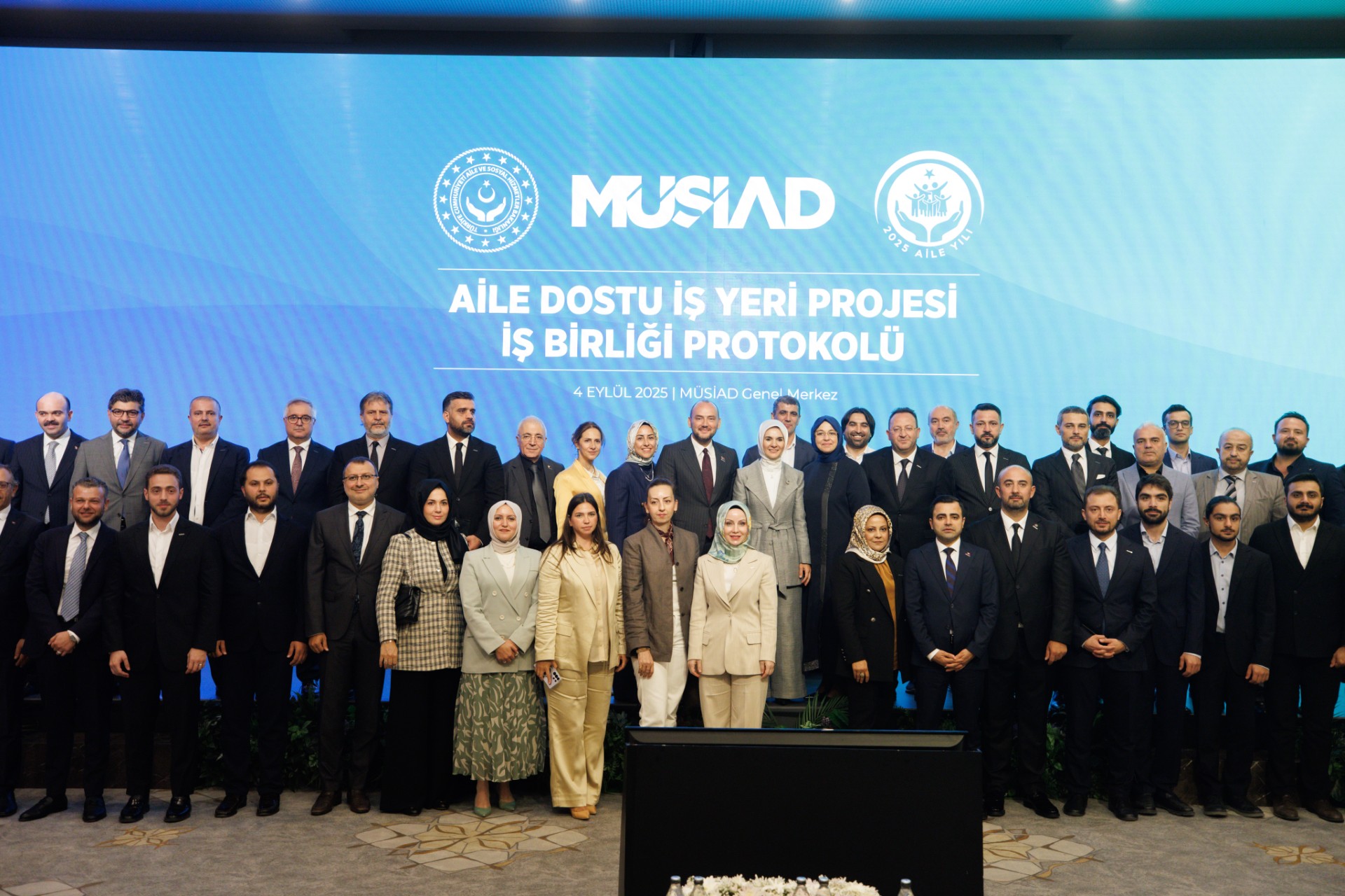 Thumbnail “Ai̇le Dostu İş Yeri̇ Projesi̇ne Mersi̇n İmzasi (2)