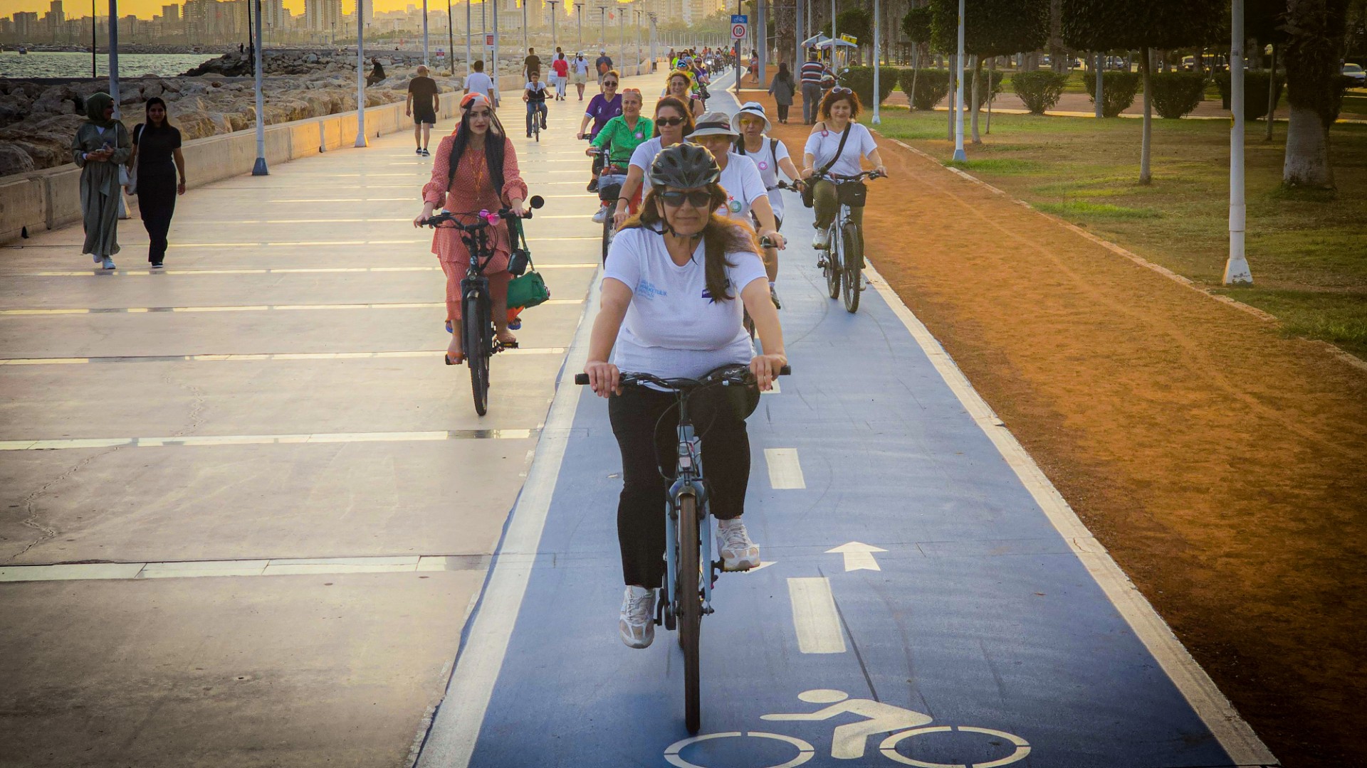 Thumbnail Avrupa Hareketli̇li̇k Haftasi’nda Pedallar Sürdürülebi̇li̇r Ulaşim İçi̇n Çevri̇ldi̇ (3)