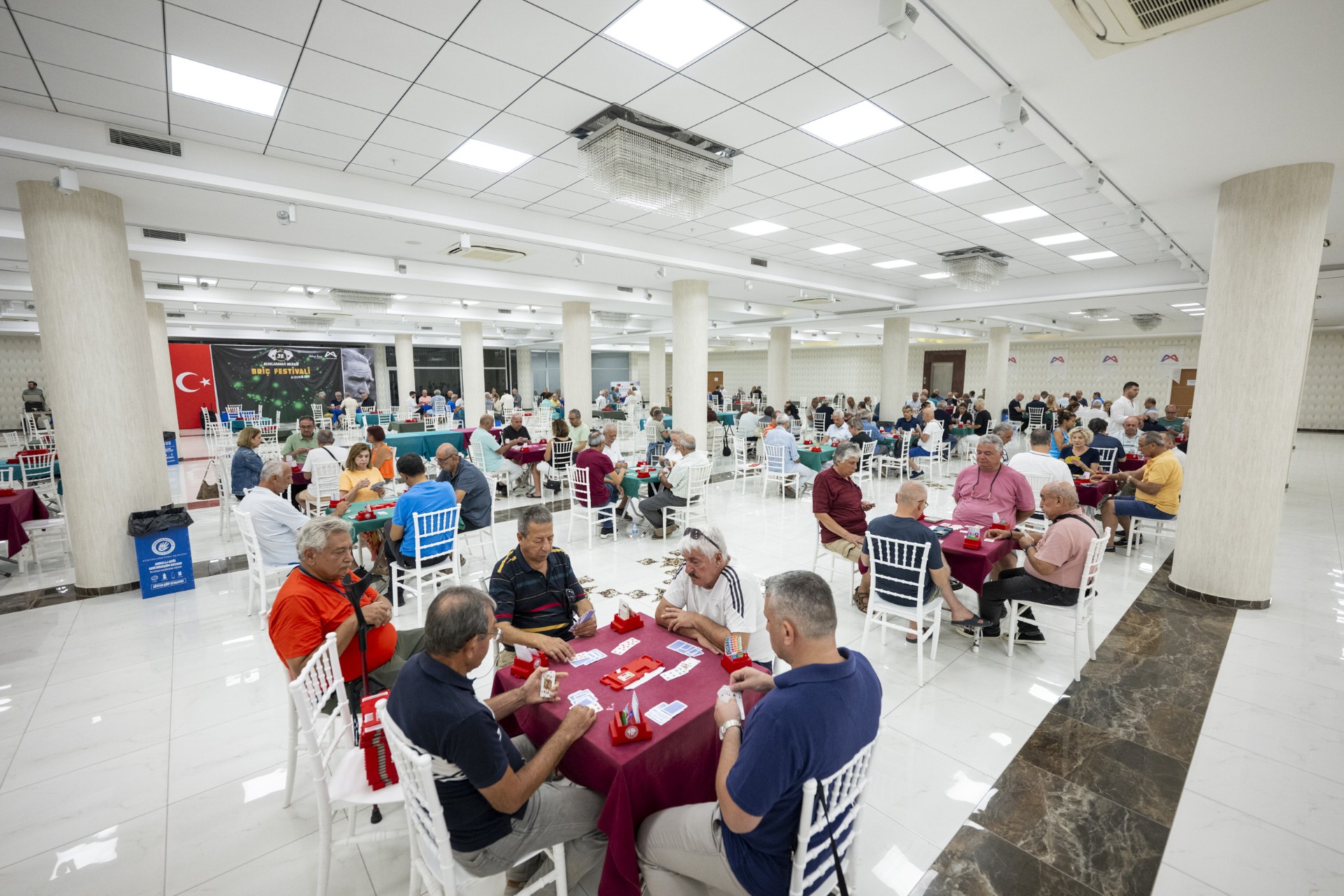 Thumbnail Büyükşehi̇r Beledi̇yesi̇’ni̇n Düzenledi̇ği̇ ‘Uluslararasi Mersi̇n Bri̇ç Festi̇vali̇’ Başladi (7)