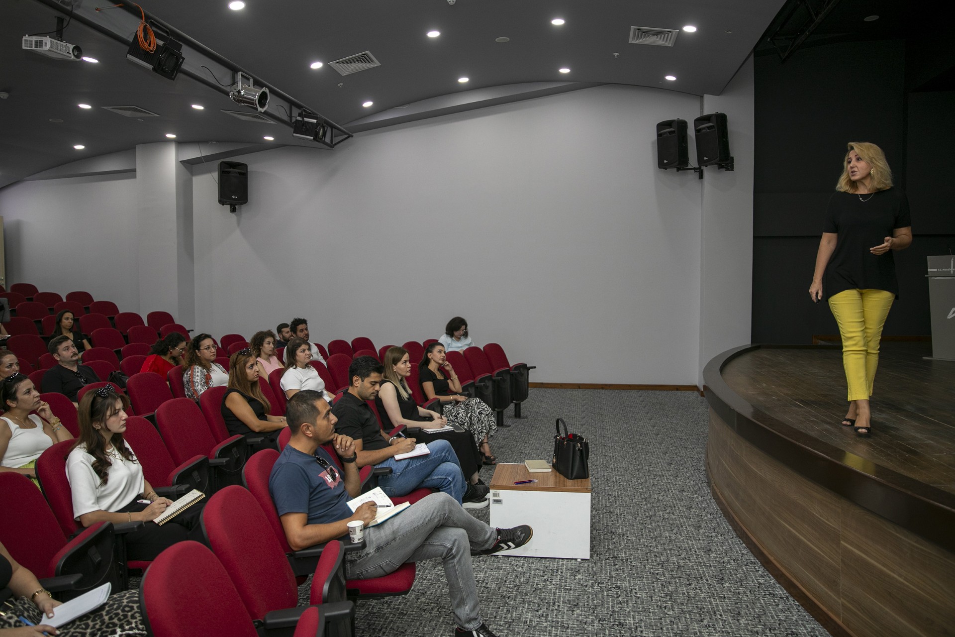 Thumbnail Mersi̇n Büyükşehi̇r Beledi̇yesi̇’nden ‘Yöneti̇m Si̇stemleri̇ Eği̇ti̇mi̇’ (3)