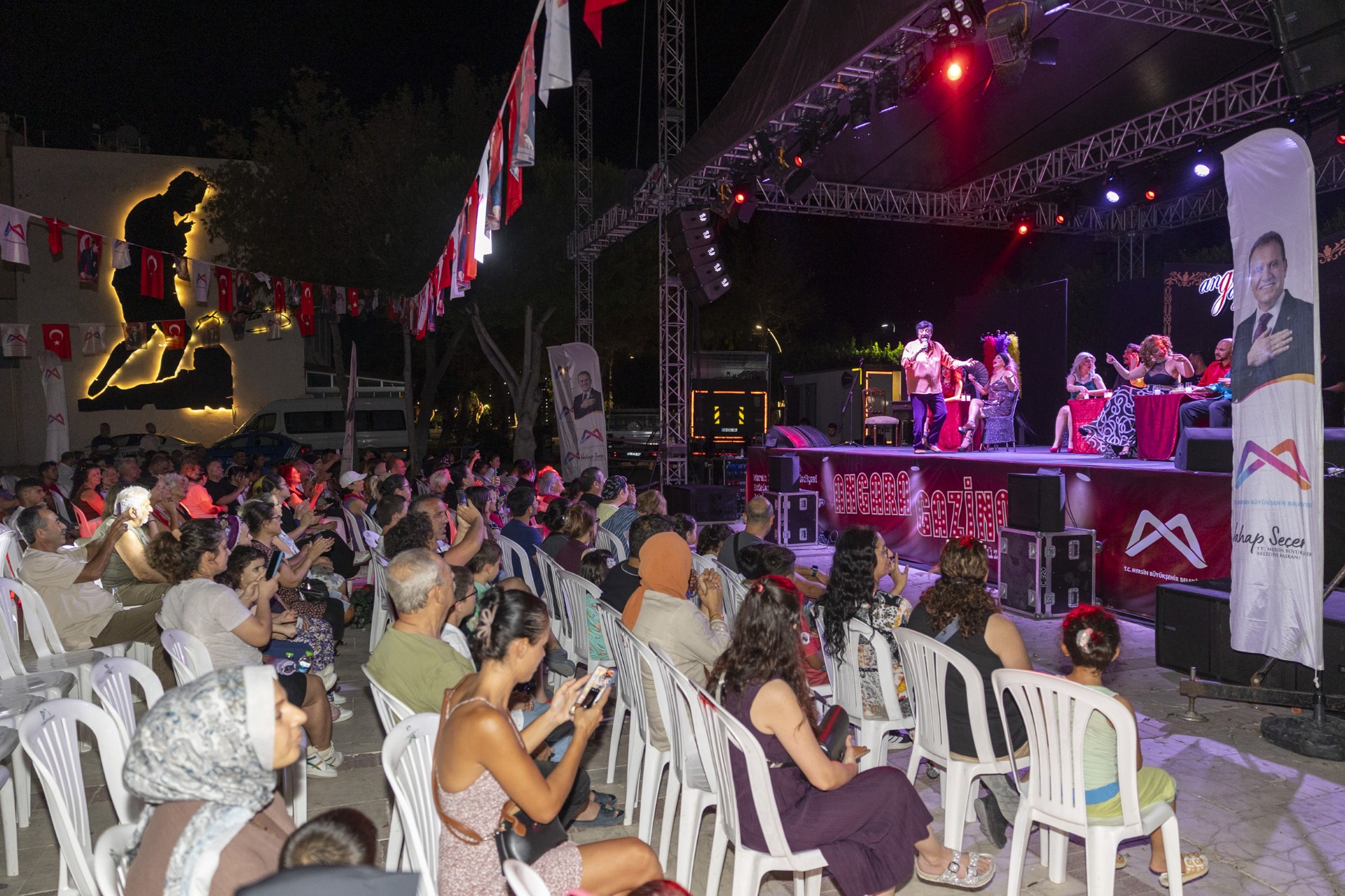 Thumbnail Mersi̇nli̇ler Bu Yaz Sanata Büyükşehi̇r İle Doydu (2)