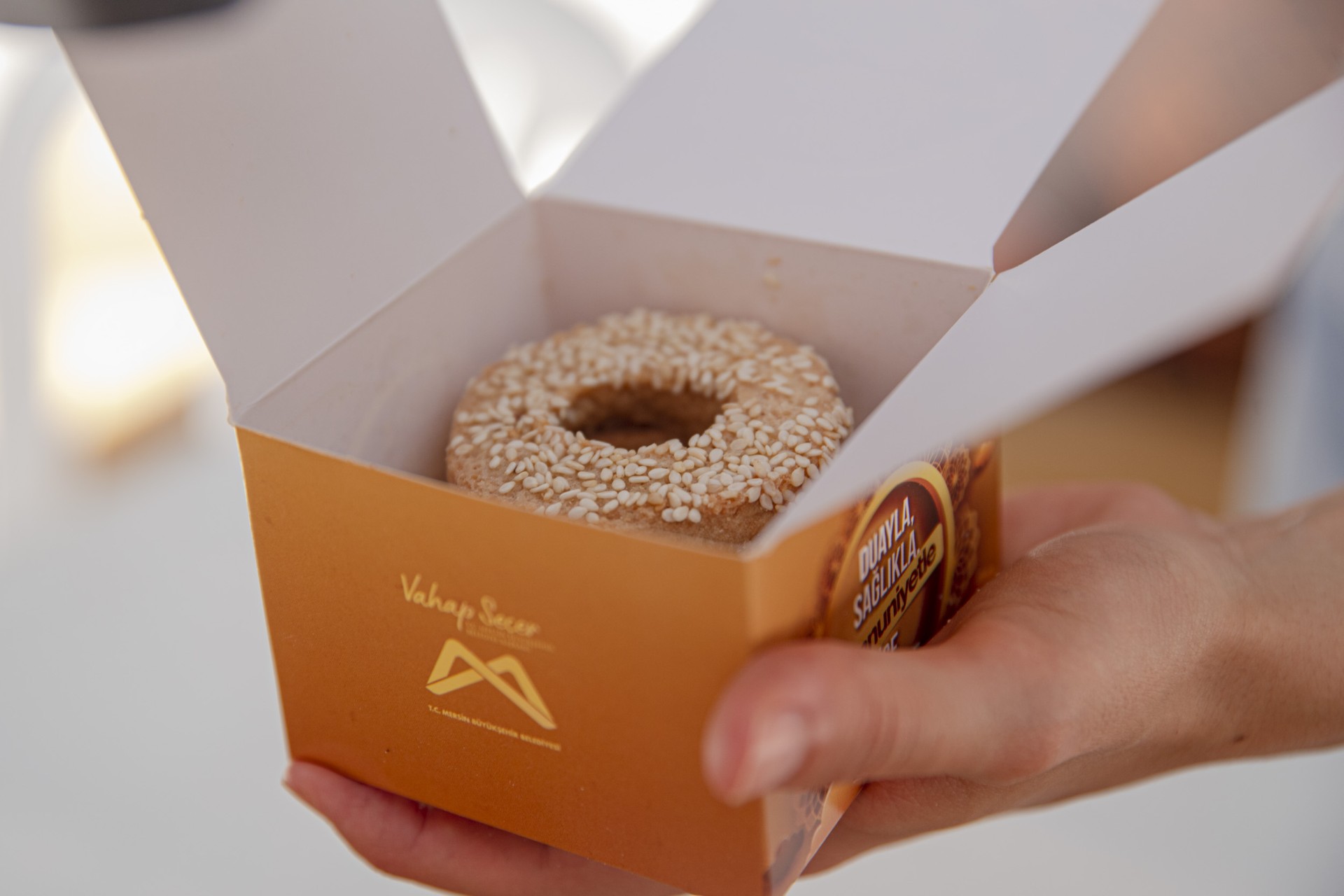 Thumbnail Mevli̇d Kandi̇li̇’nde Kandi̇l Si̇mi̇tleri̇ Yurttaşlara Ulaştirildi (3)