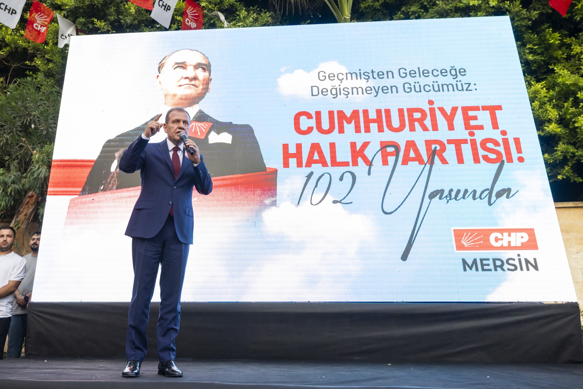 Thumbnail Seçer “Cumhuri̇yet Demek, Cumhuri̇yet Halk Parti̇si̇ Demekti̇r” (1)