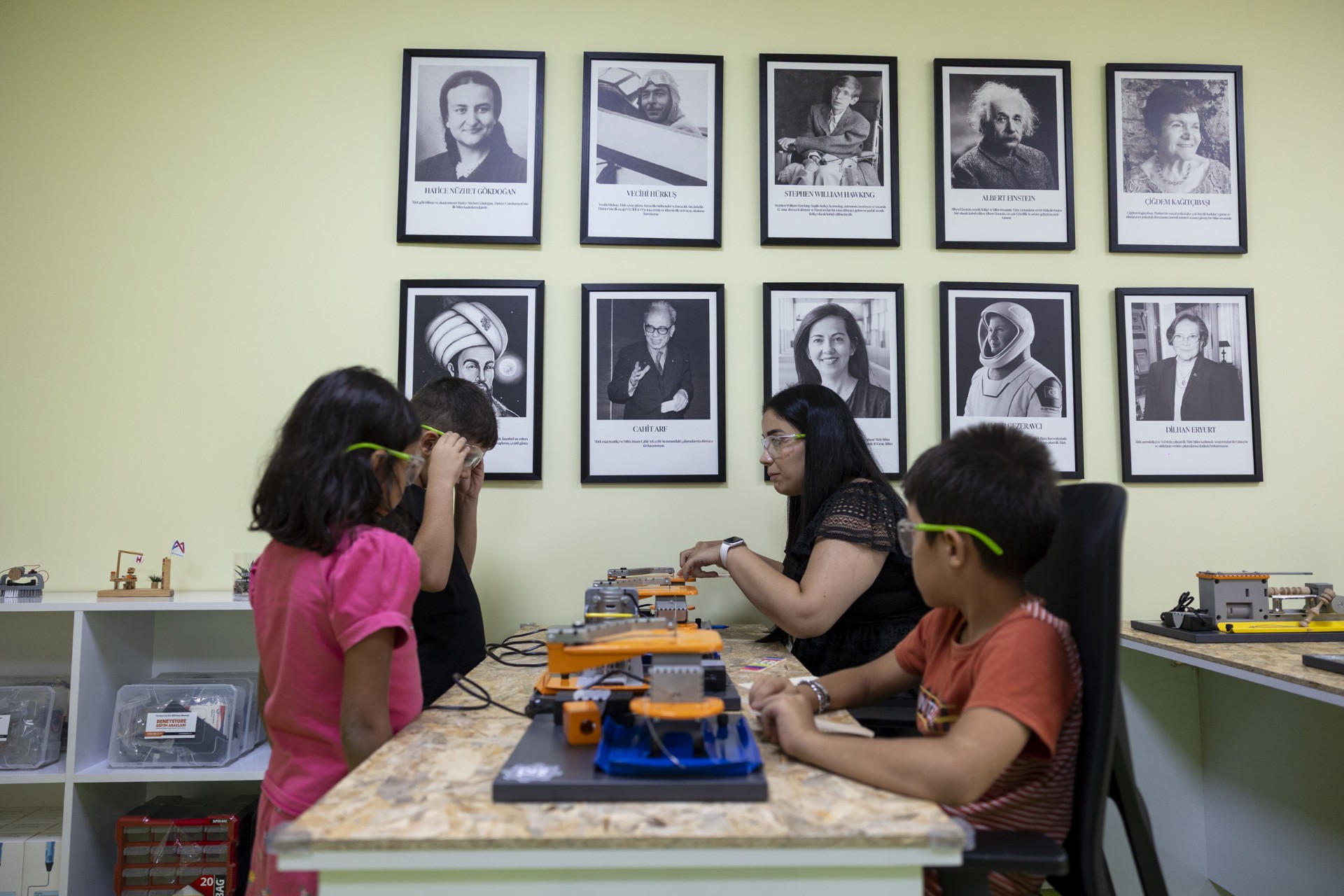 Thumbnail Toroslar Çocuk Kampüsü Tasarim Atölyesi̇ İle Mutlu Ebeveynler Merakli Çocuklar (5)