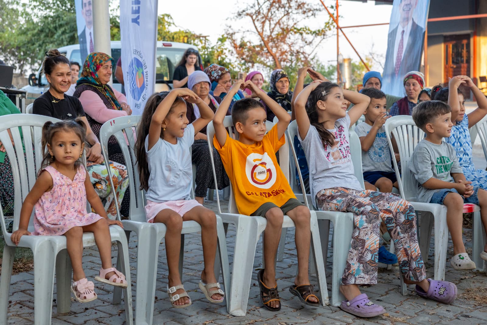 Yenişehir Belediyesi Mahallelerde Çocuklar Için Renkli Etkinlikler Düzenliyor (4)