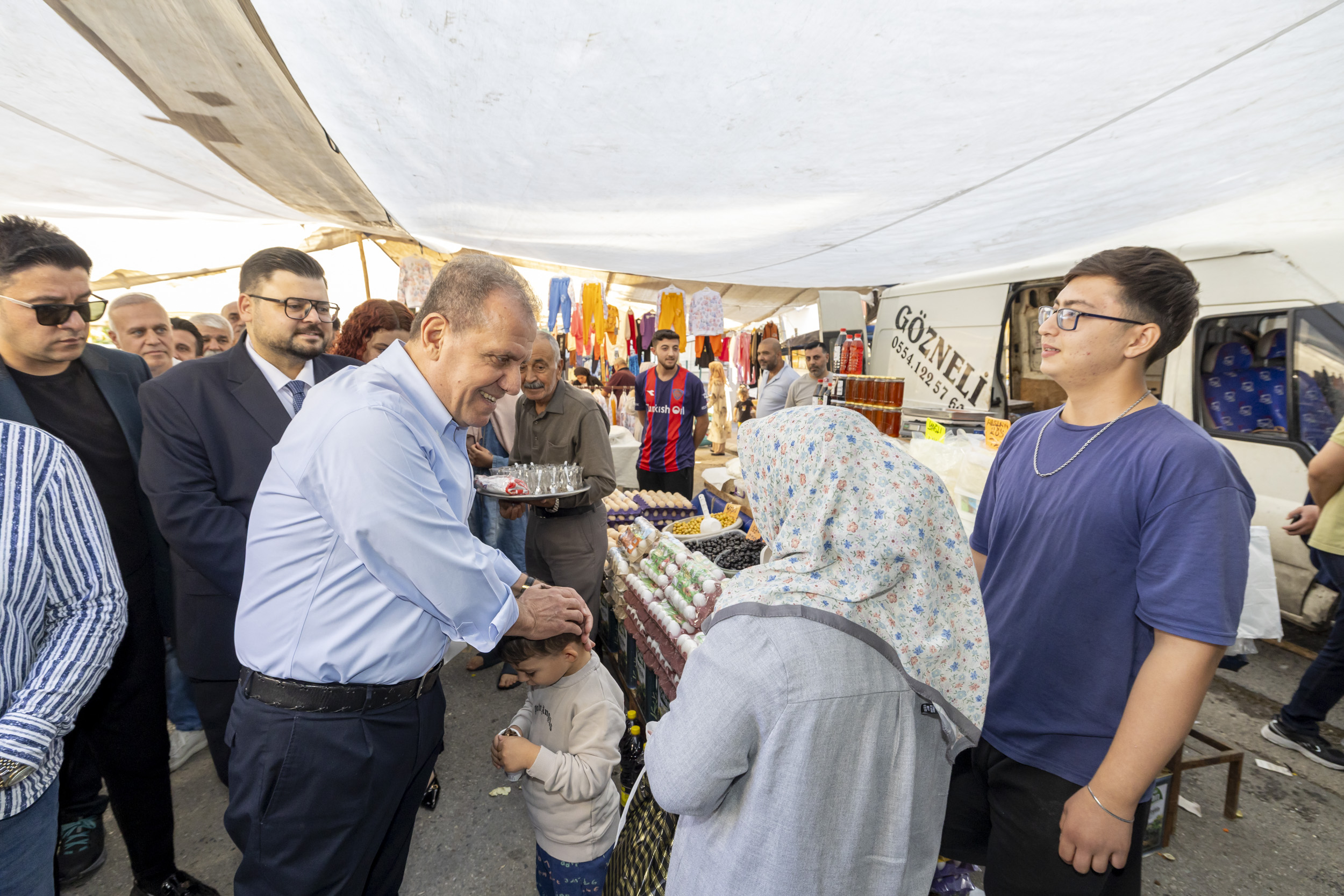 Başkan Seçer, Kurdali̇’de Pazar Zi̇yareti̇ Yapti (2)