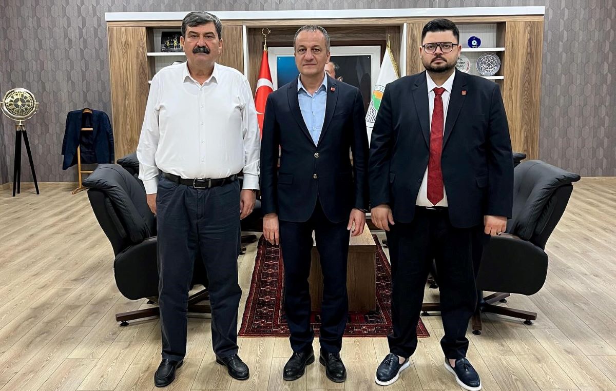 Korol Omur Abdurrahman Yildiz Izzet Kirilmazdan Destek