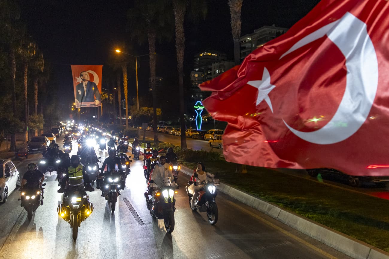 Nikah Masasından “Cumhuriyet Korteji”Ne (2)