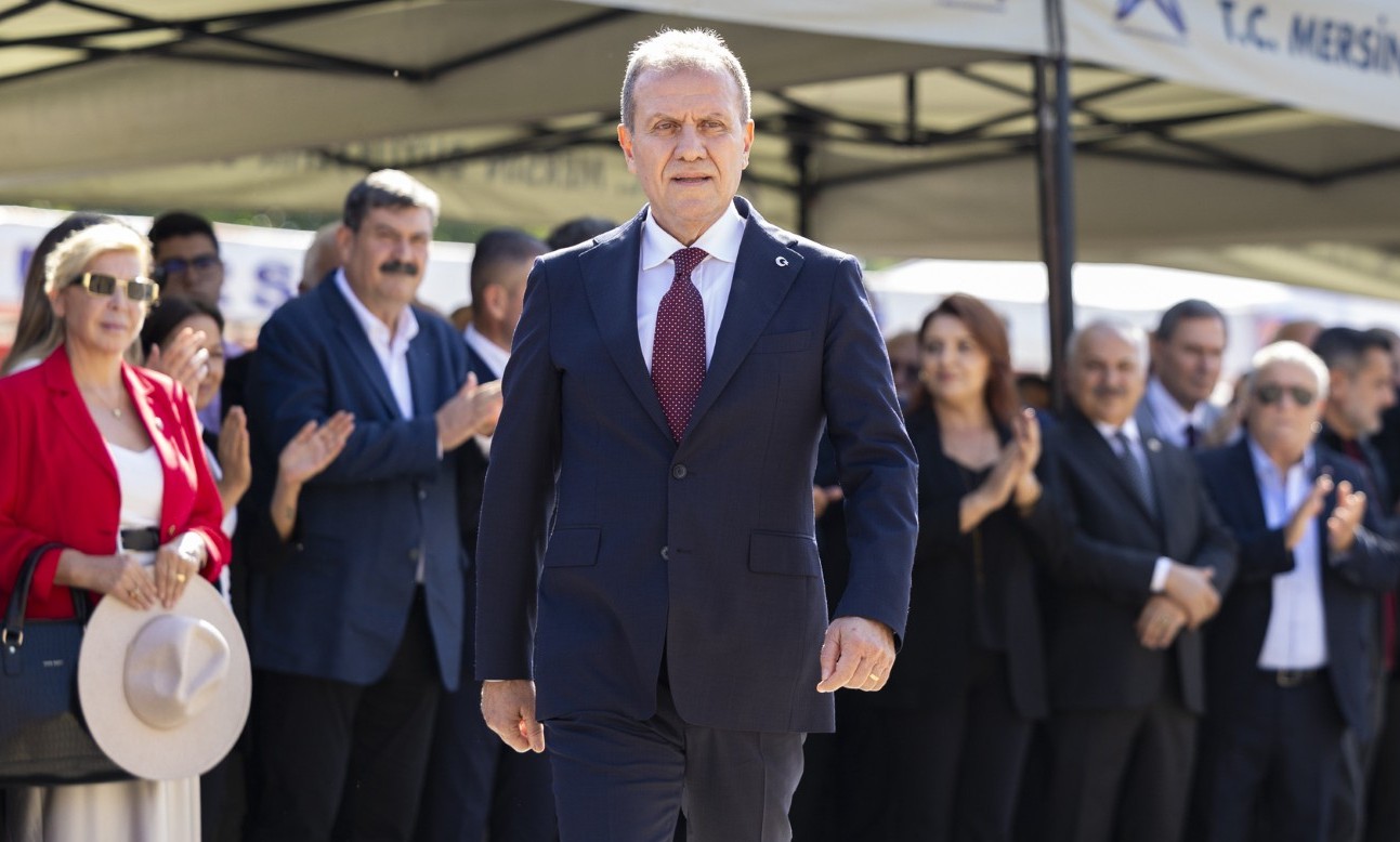 Thumbnail Başkan Seçer, Cumhuri̇yet Bayrami Dolayisiyla Chp’ni̇n Kutlama Programina Katildi (1)