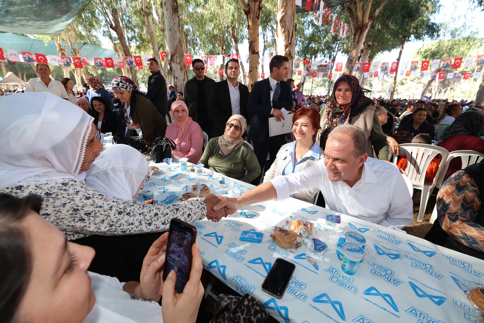 Thumbnail Başkan Seçer İle Meral Seçer, ‘Dünya Kadin Çi̇ftçi̇ler Günü’ Etki̇nli̇ği̇ne Katildi (2)