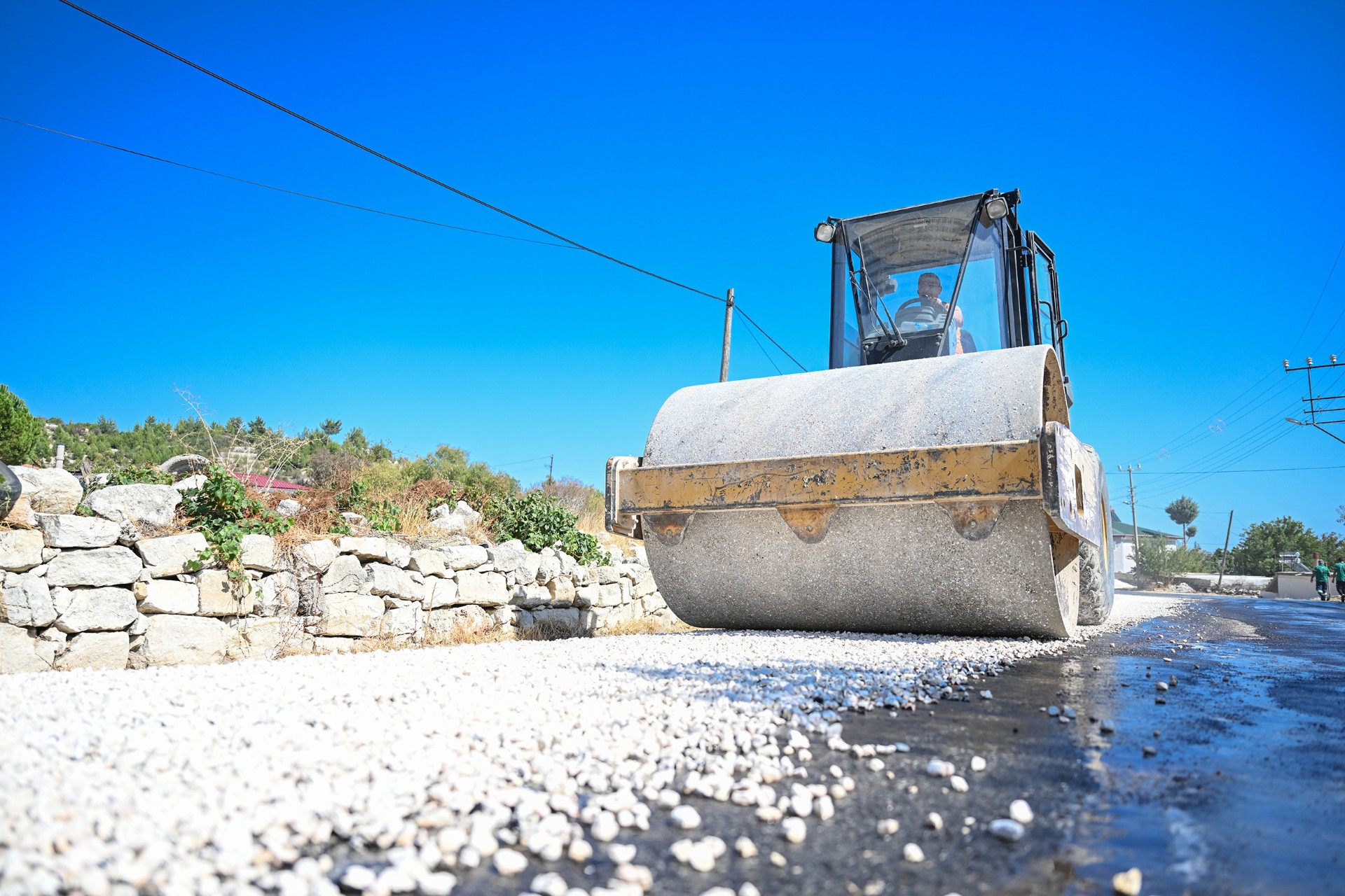 Thumbnail Büyükşehi̇r’le İlçelerde Ulaşim Aği Daha Da Güçleni̇yor (3)