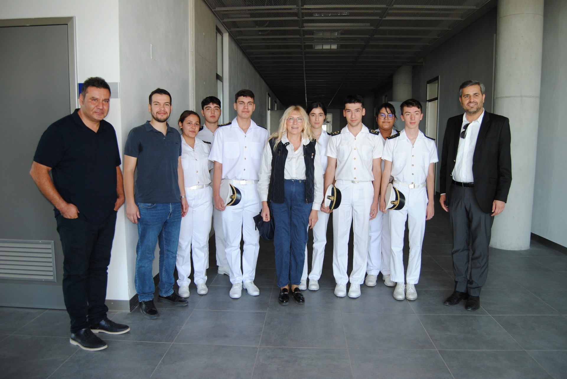 Thumbnail D S C 0048