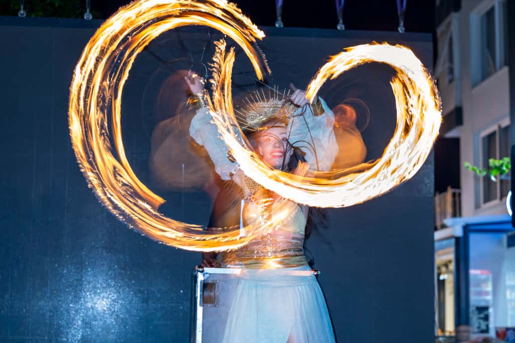 Thumbnail Kushimoto Sokak Sanatçıları Festivali Bu Yıl Da On Binlerce Kişiyi Ağırladı (10)