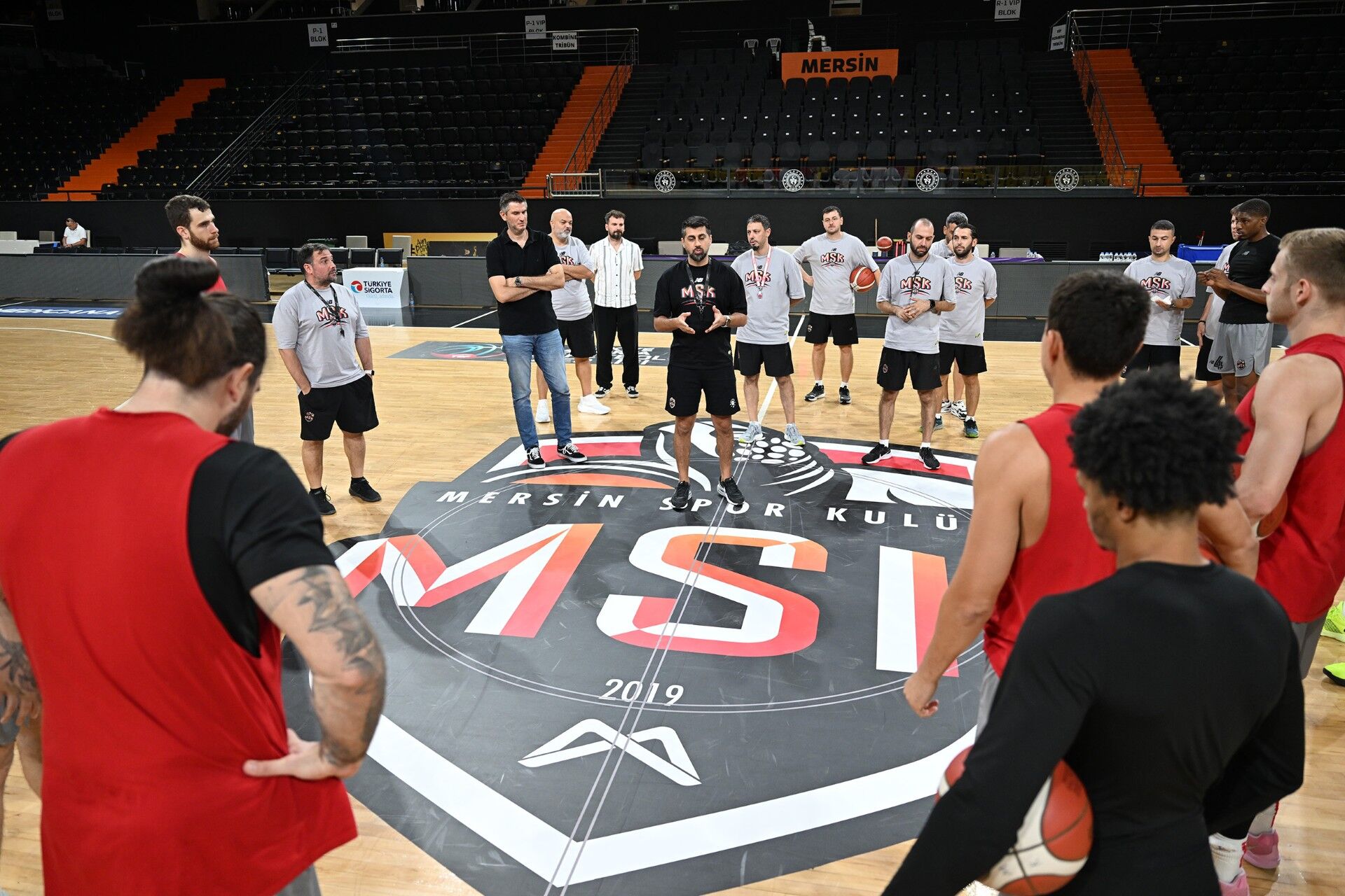 Thumbnail Li̇der Mersi̇n’de Hedef Beşi̇ktaş (2)