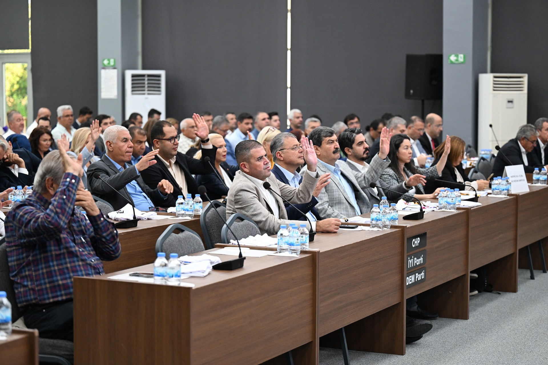 Thumbnail Mersi̇n Büyükşehi̇r Beledi̇ye Mecli̇si̇’ni̇n Eki̇m Ayi 2. Bi̇rleşi̇mi̇ Gerçekleşti̇ri̇ldi̇ (4)