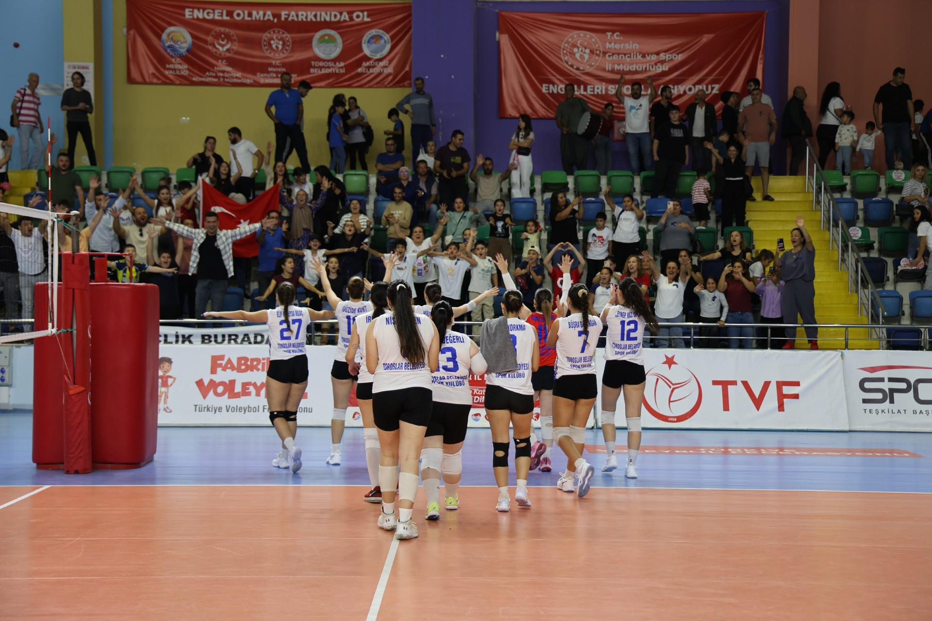 Thumbnail Voleybol Maçı (3)