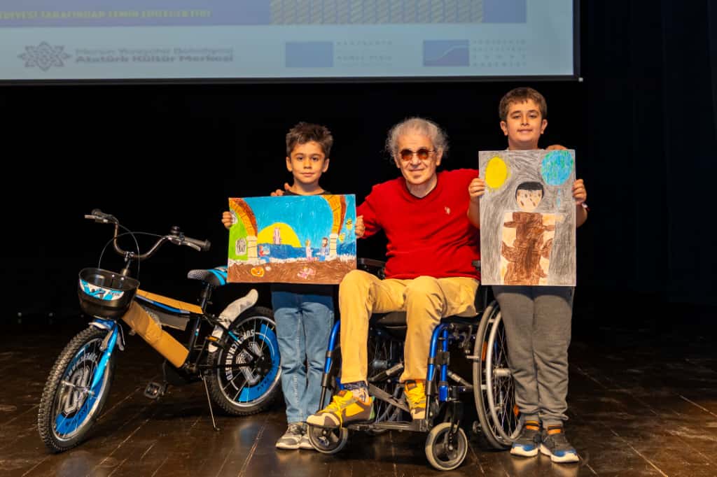 Thumbnail Yenişehir’de Minik Eller Renklerle Buluştu (6)