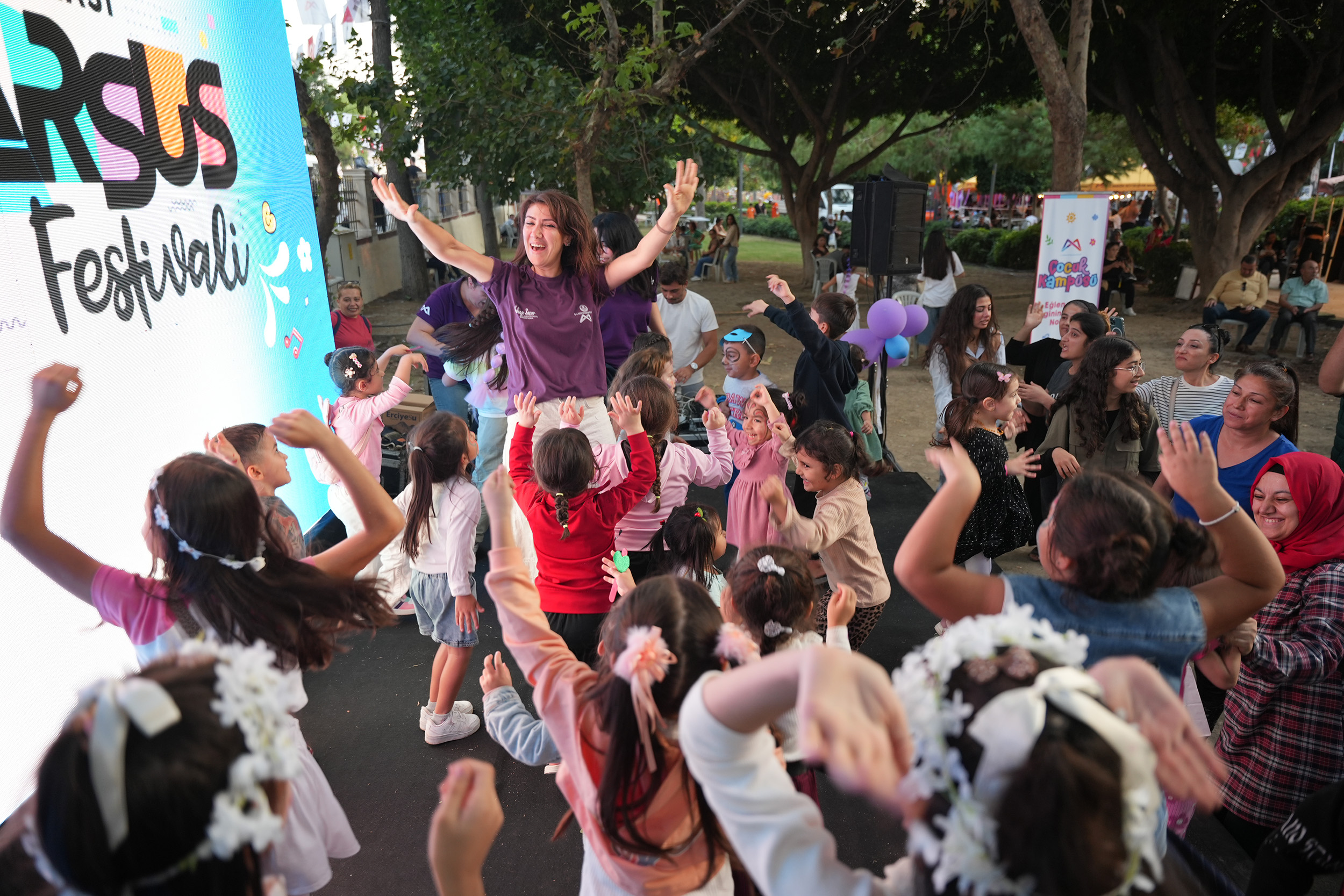 Bi̇nlerce Yurttaş ‘4. Uluslararasi Tarsus Festi̇vali̇’ne Akin Etti̇ (37)