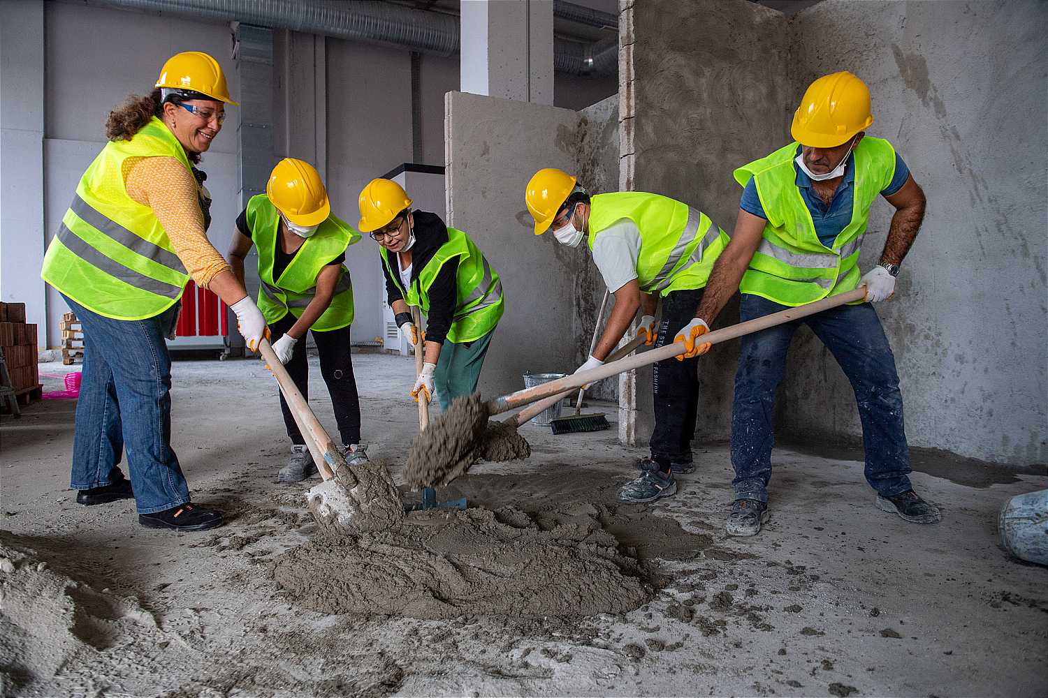 Büyükşehi̇r İsti̇hdama Mercek İle Katki Sağliyor (2)