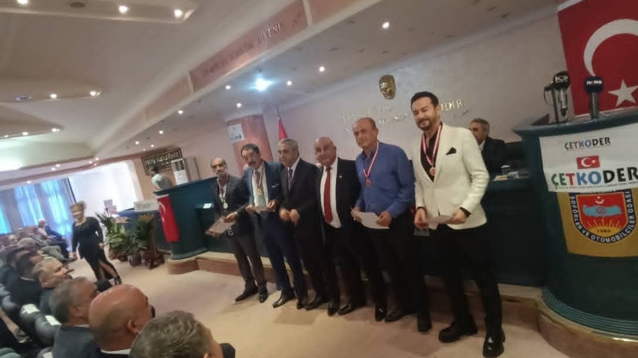 Picsart 25 11 03 03 54 31 022