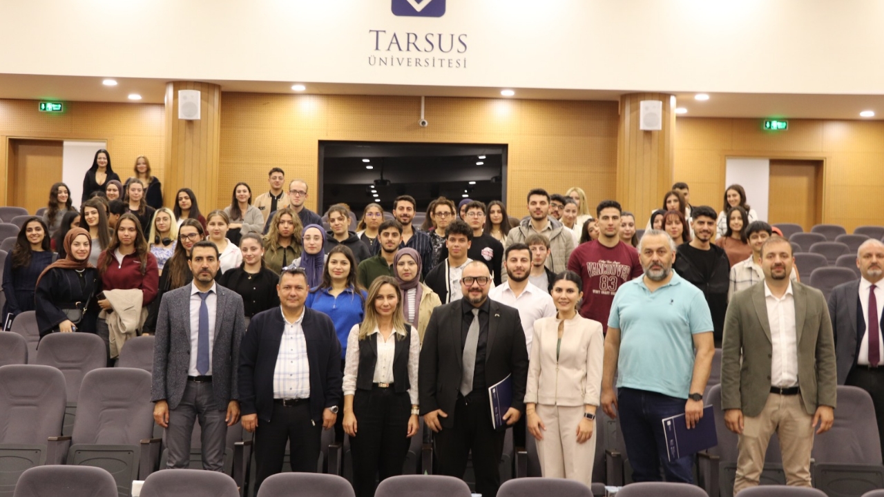 Picsart 25 11 30 11 14 38 689