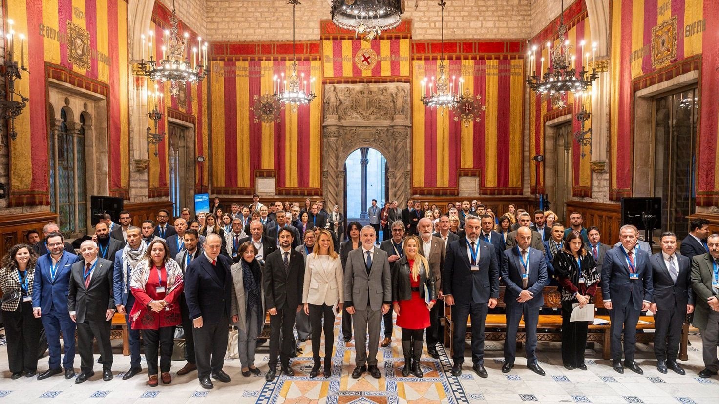 Thumbnail Başkan Seçer, ‘Avrupa Akdeni̇z Yerel Yöneti̇mler Konferansi’na Katildi (2)