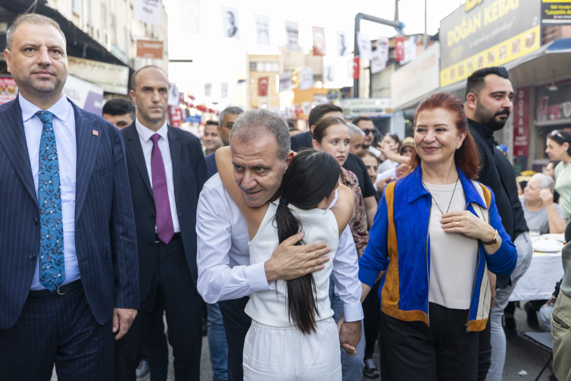 Thumbnail Başkan Seçer, Festi̇vali̇n Son Gününde Söyleşi̇lere Katildi (14)