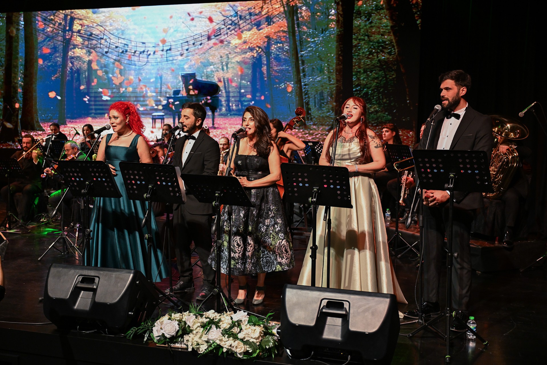 Thumbnail Büyükşehi̇r’den, Öğretmenler Günü’ne Özel ‘Sonbahar Şarkilari’ Konseri̇ (2)