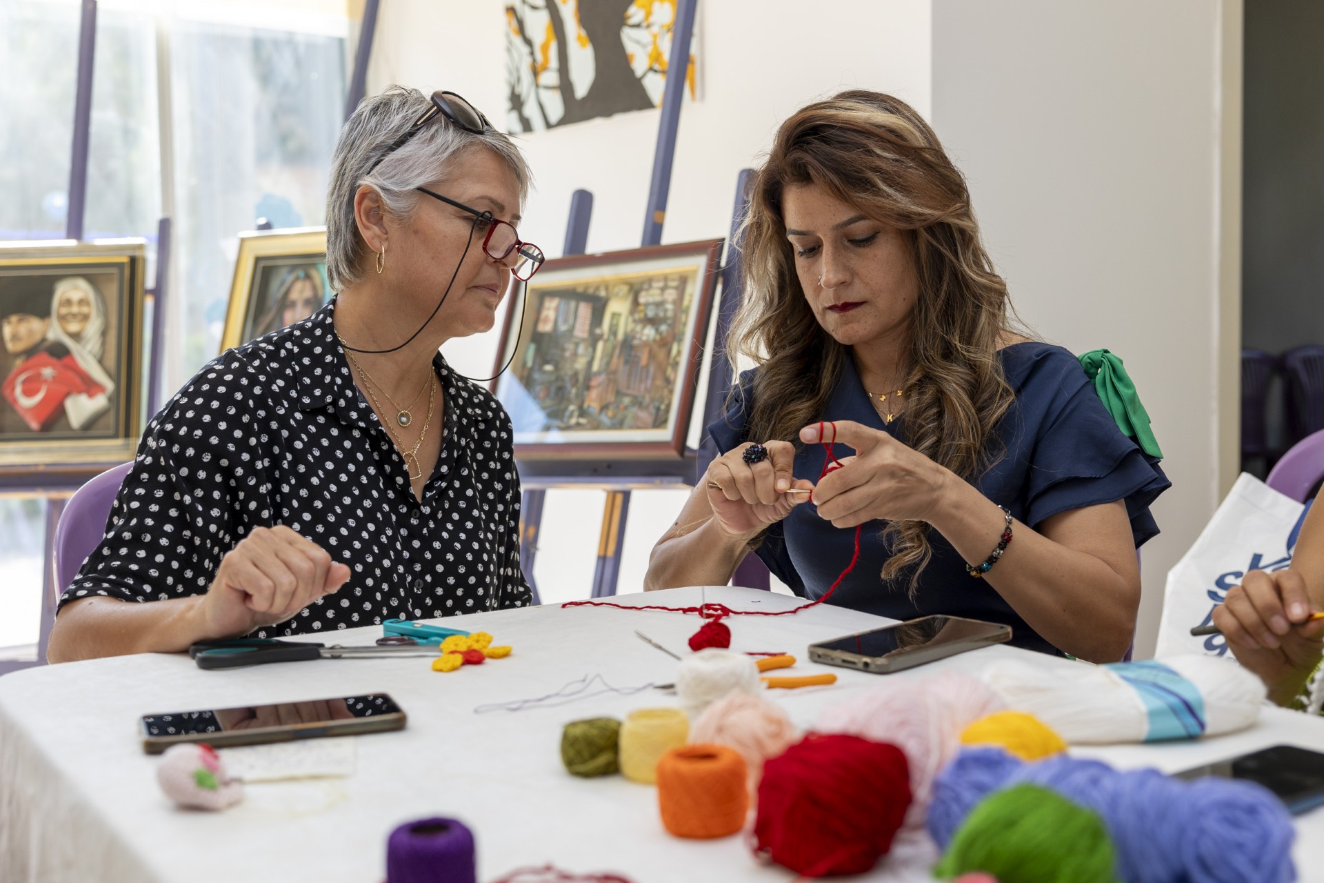 Thumbnail Büyükşehi̇r’i̇n Kadin Odakli Hi̇zmetleri̇ Şi̇ddete Karşi Kent Strateji̇si̇ne Dönüşüyor (3)